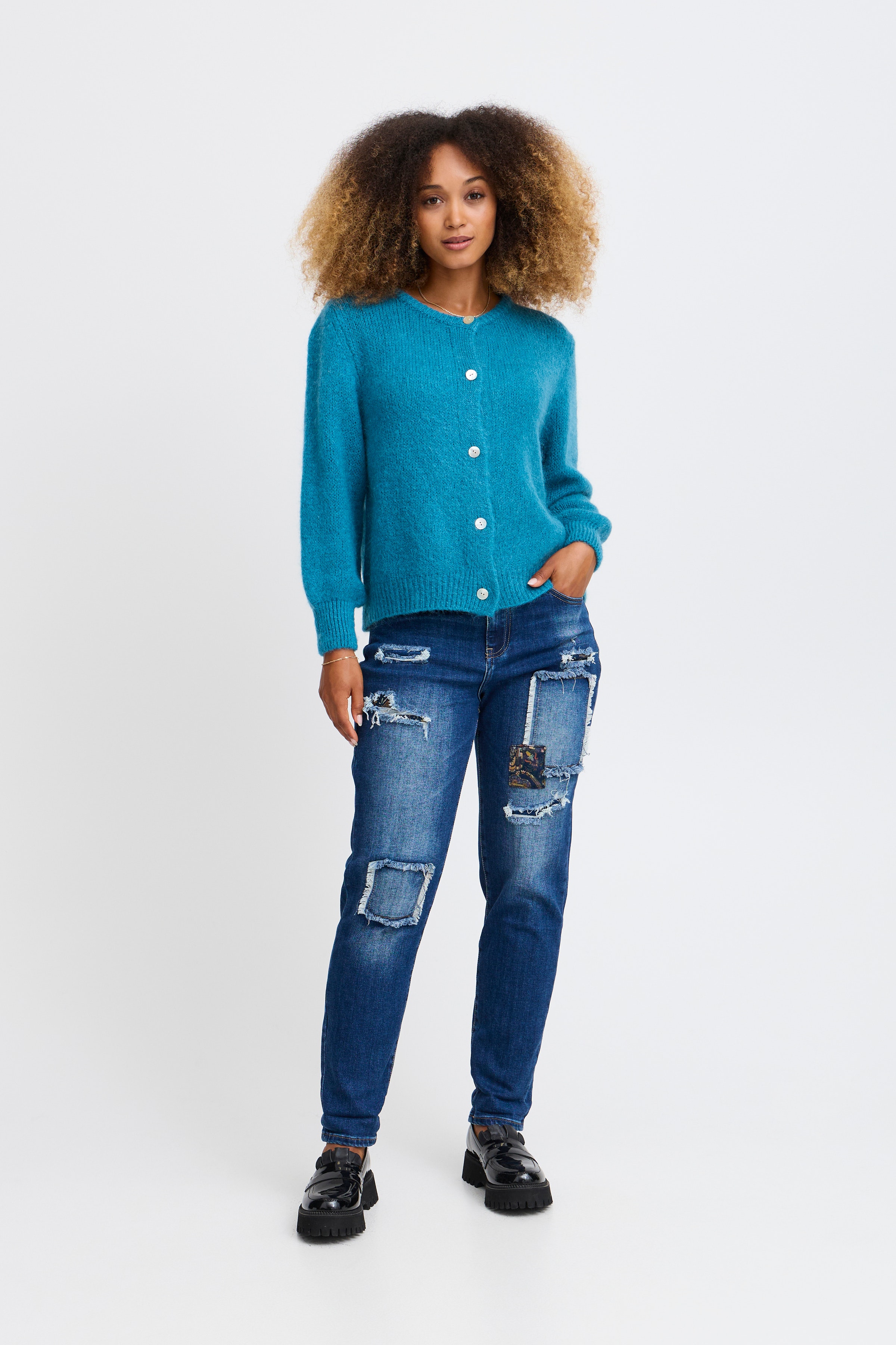 SBGULVIG Cardigan LOOKBOOK FRONT 22100655-174716