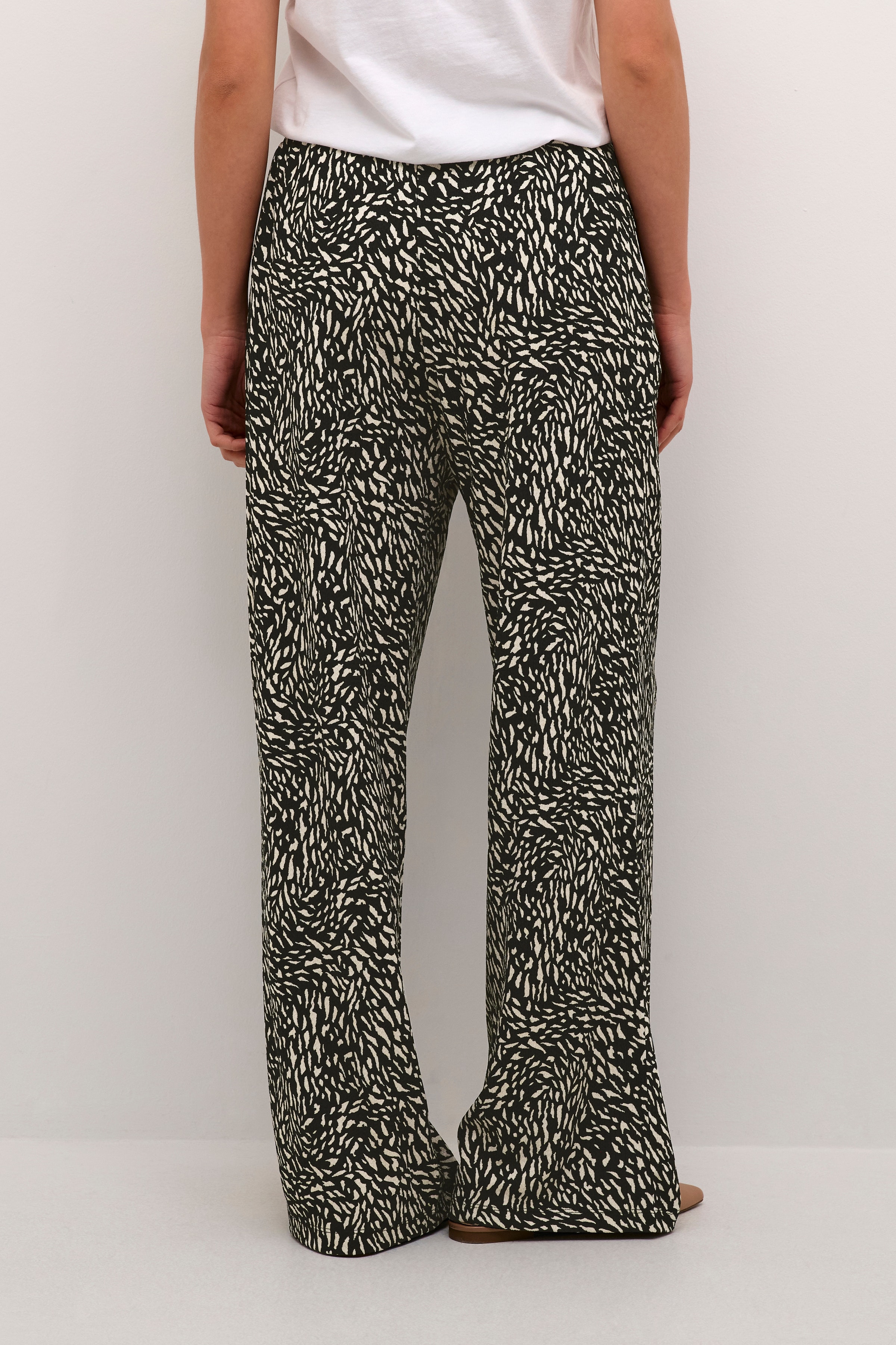 BPtora Trousers LOOKBOOK BACK 10590642-105736B