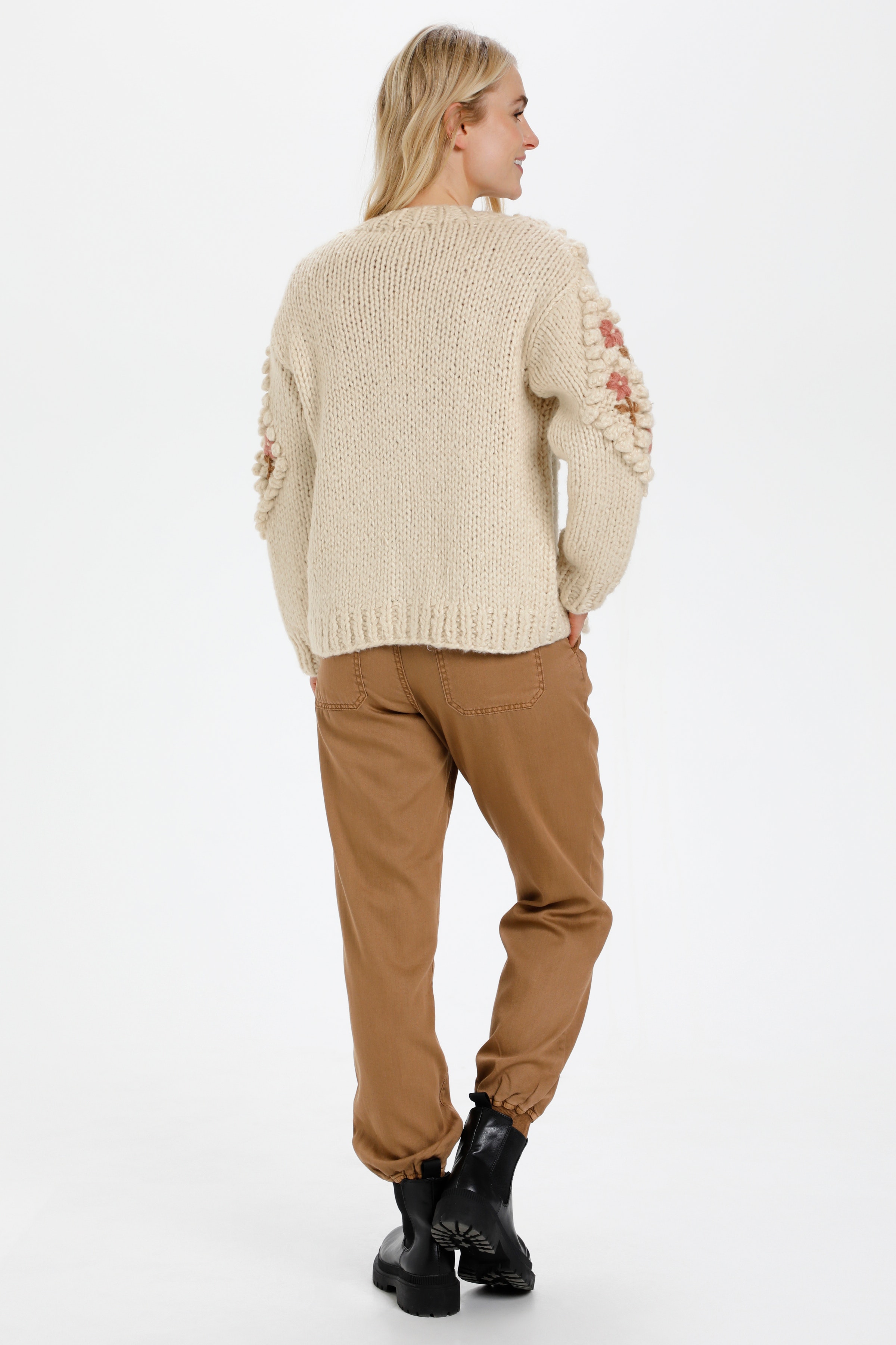 CRPenny Stickad cardigan LOOKBOOK BACK 10608553-120601