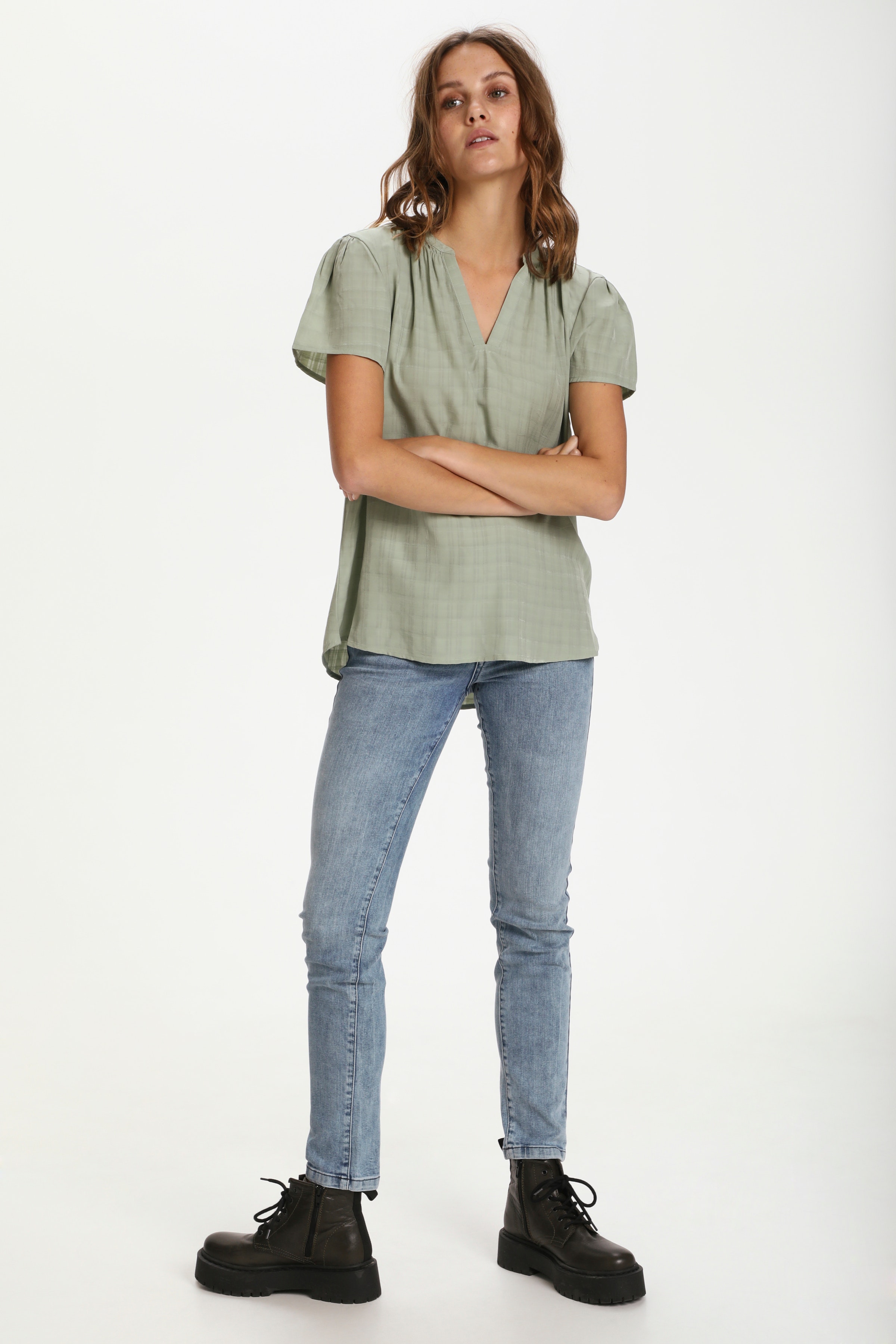 HarittaSZ Top

 LOOKBOOK FRONT 30511274-166216