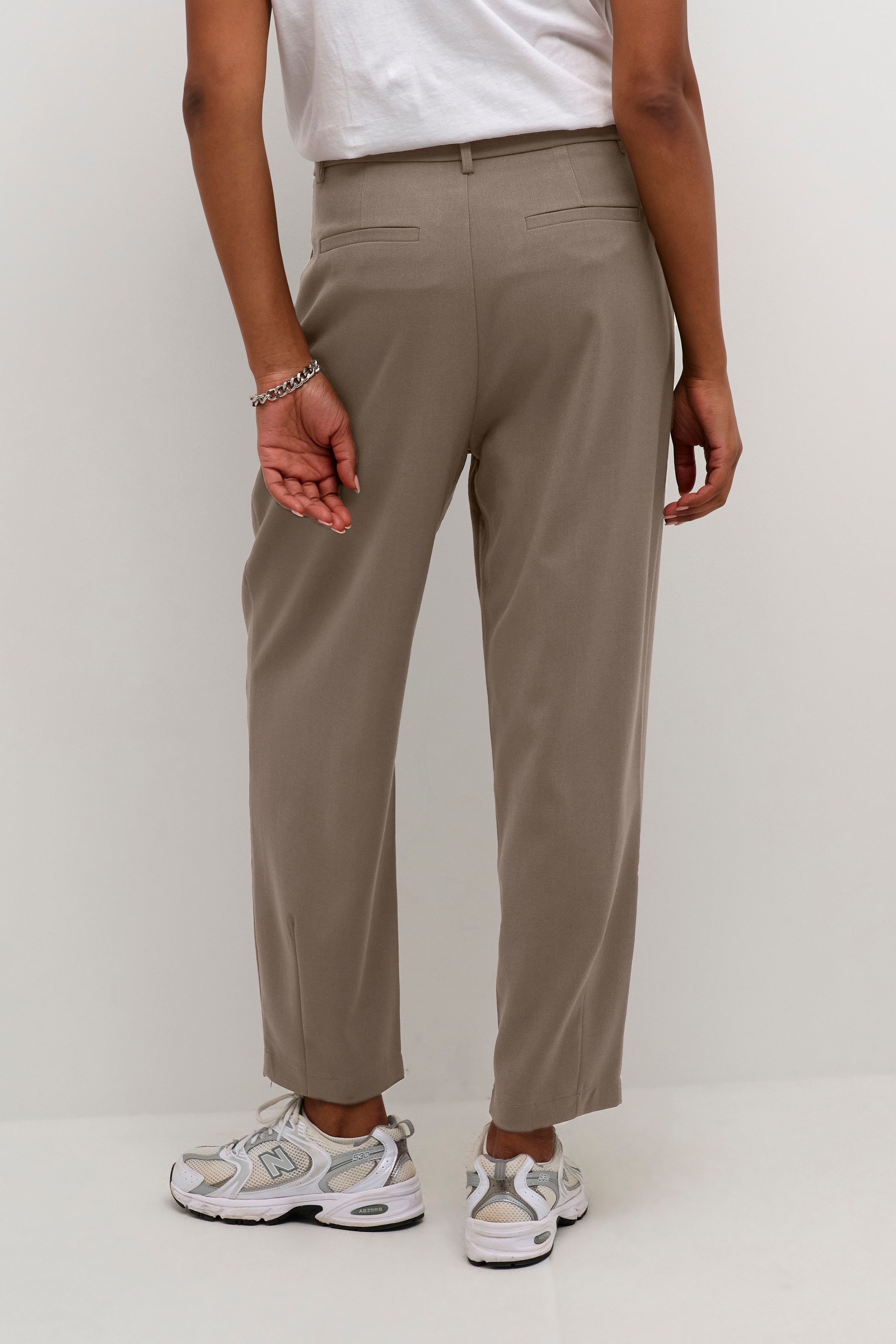 KAmerle Trousers LOOKBOOK BACK 10504769-190810