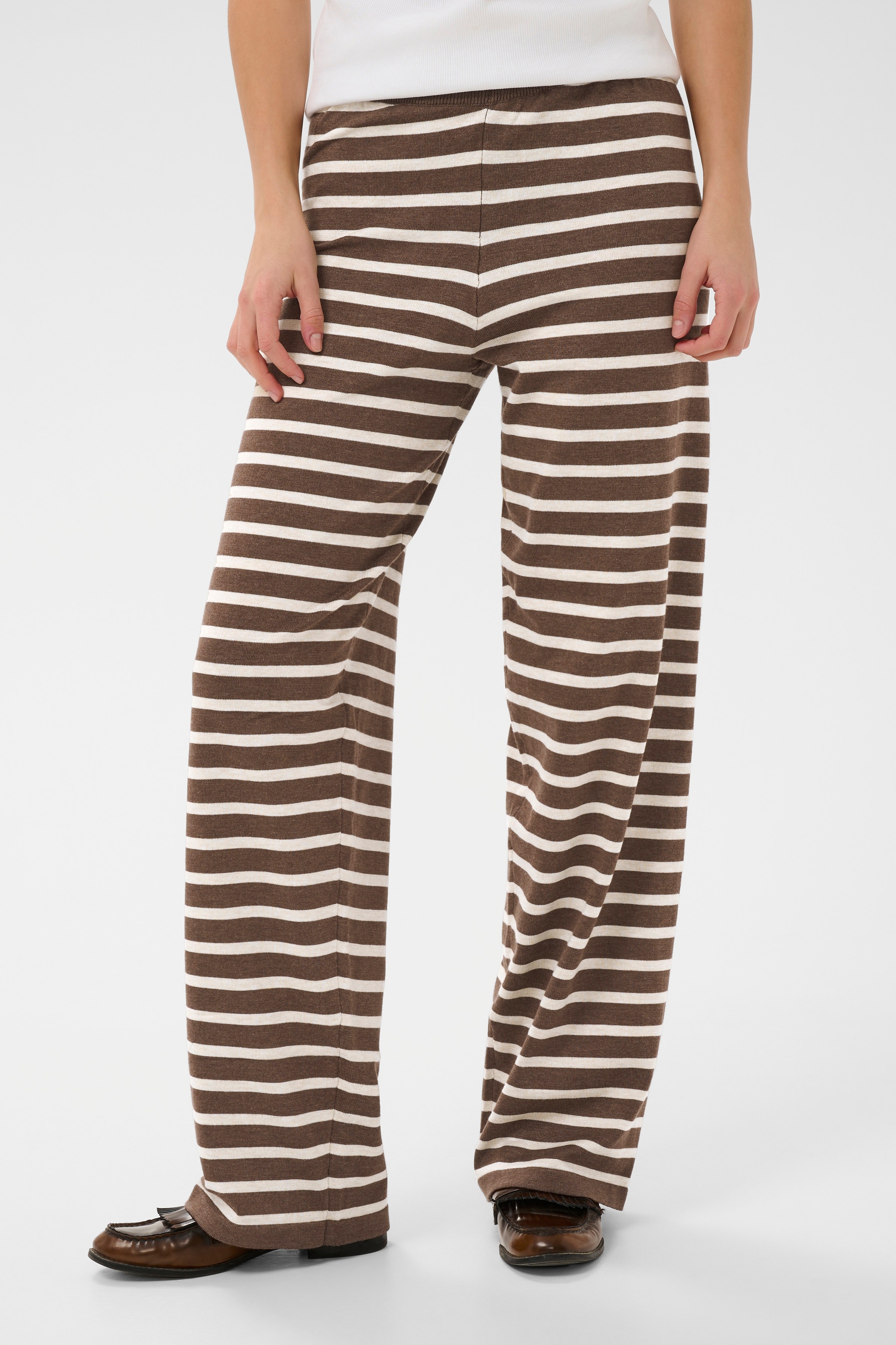 MilaSZ Trousers LOOKBOOK FRONT 30513549-304261