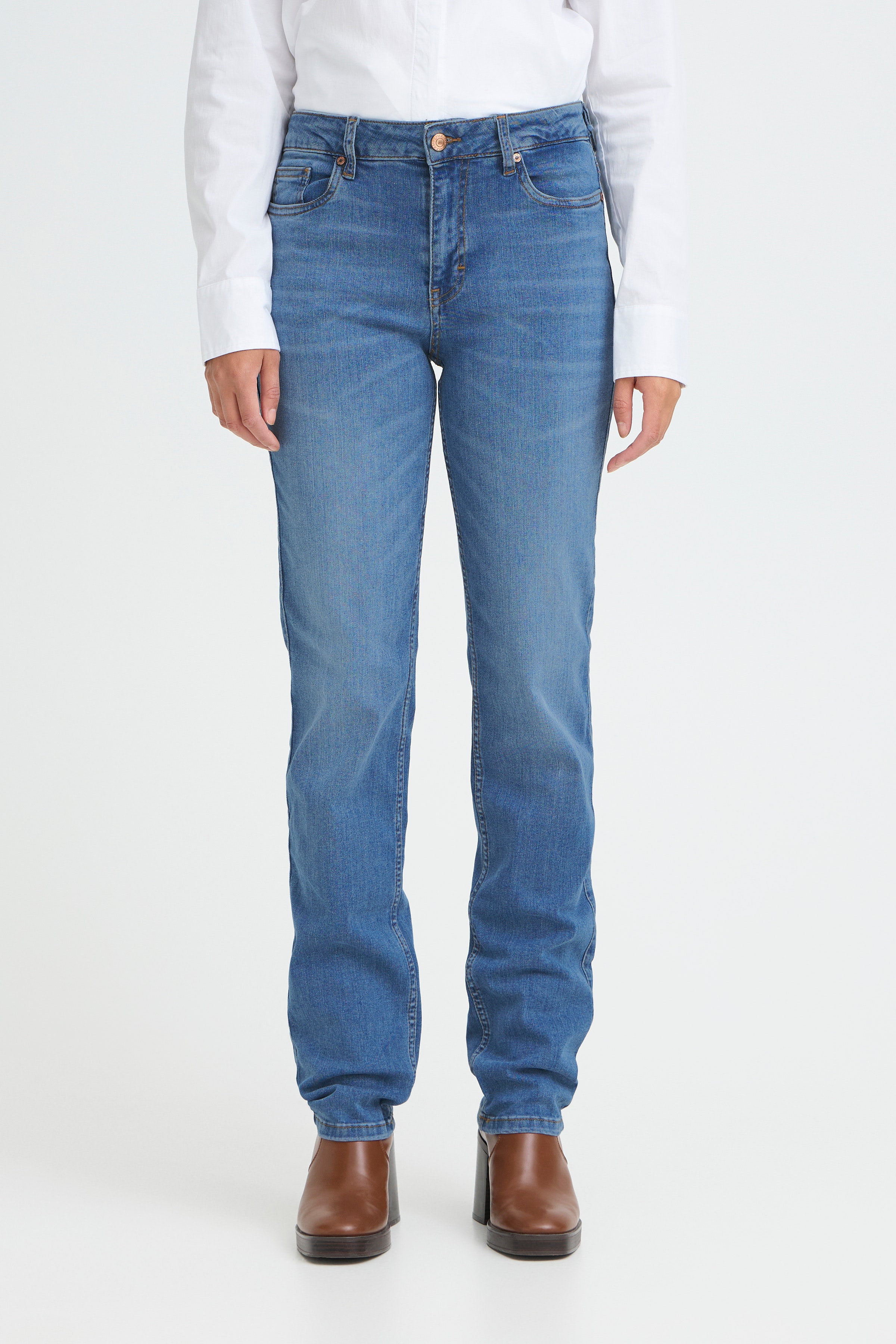 PZEMMA HW Jeans Medium Straight Leg LOOKBOOK FRONT 50206336-200005