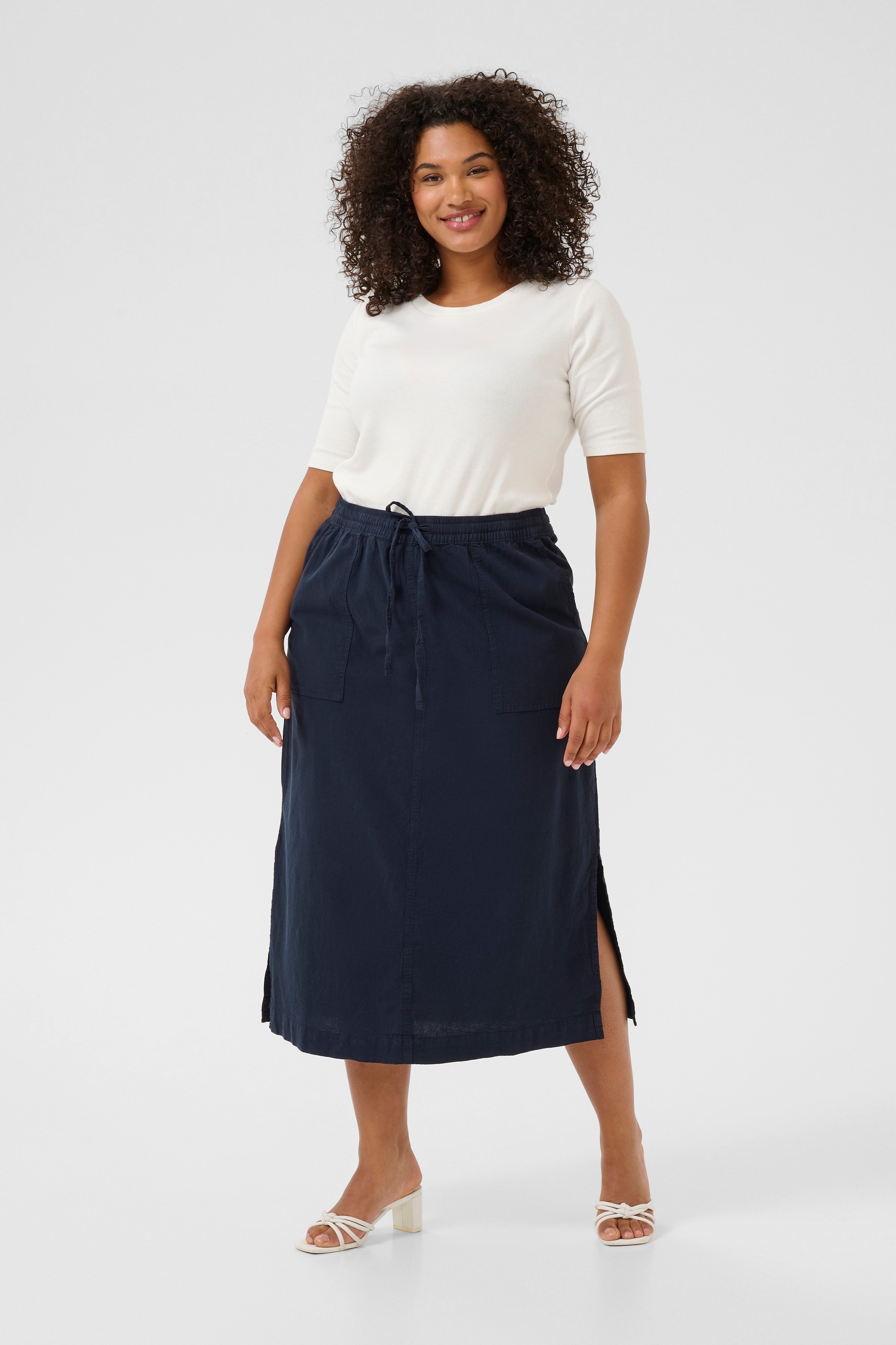 KCnana Skirt LOOKBOOK FRONT 10582896-194020