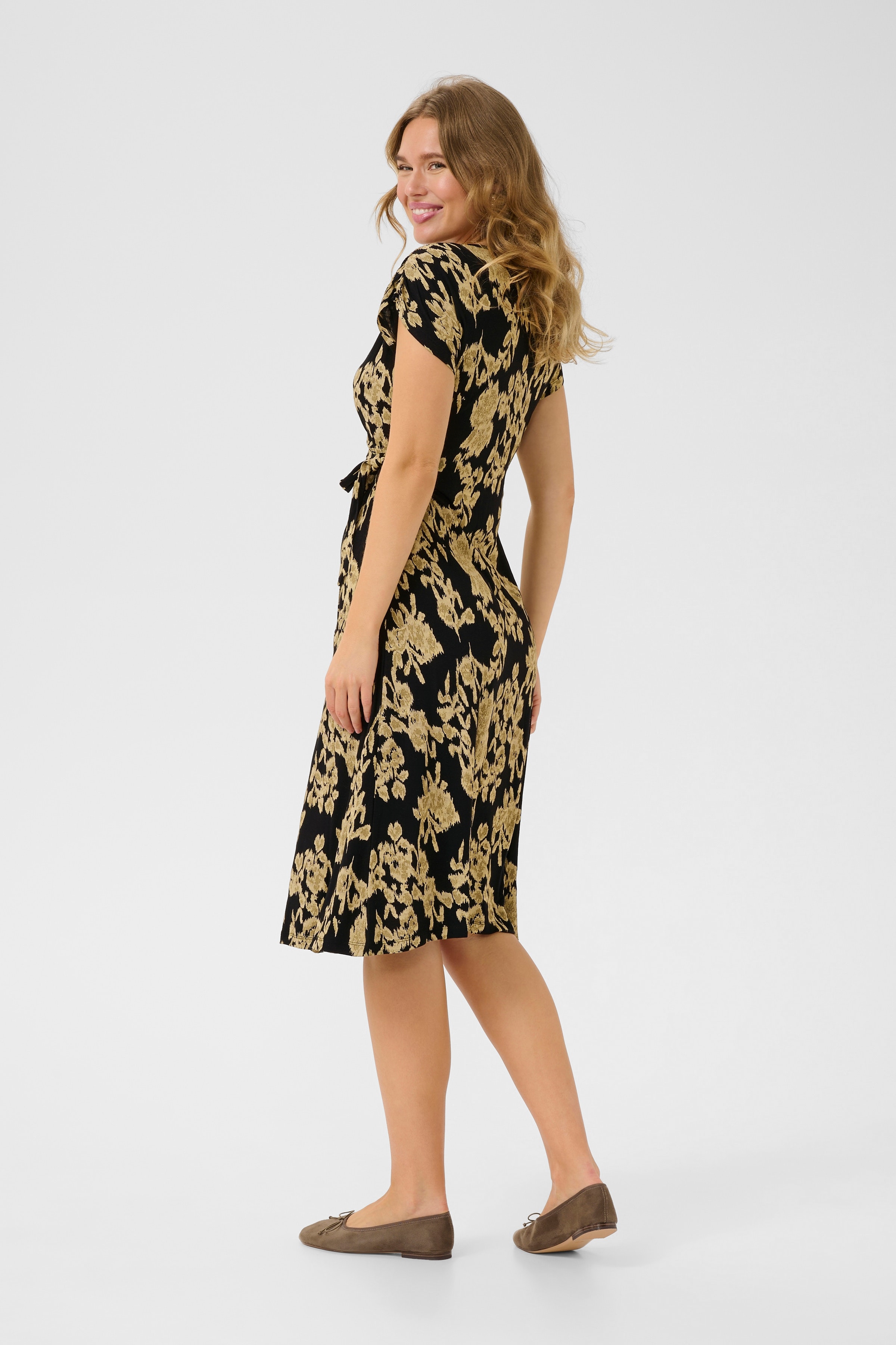 BPhelen Kjole LOOKBOOK BACK 10590934-107949B