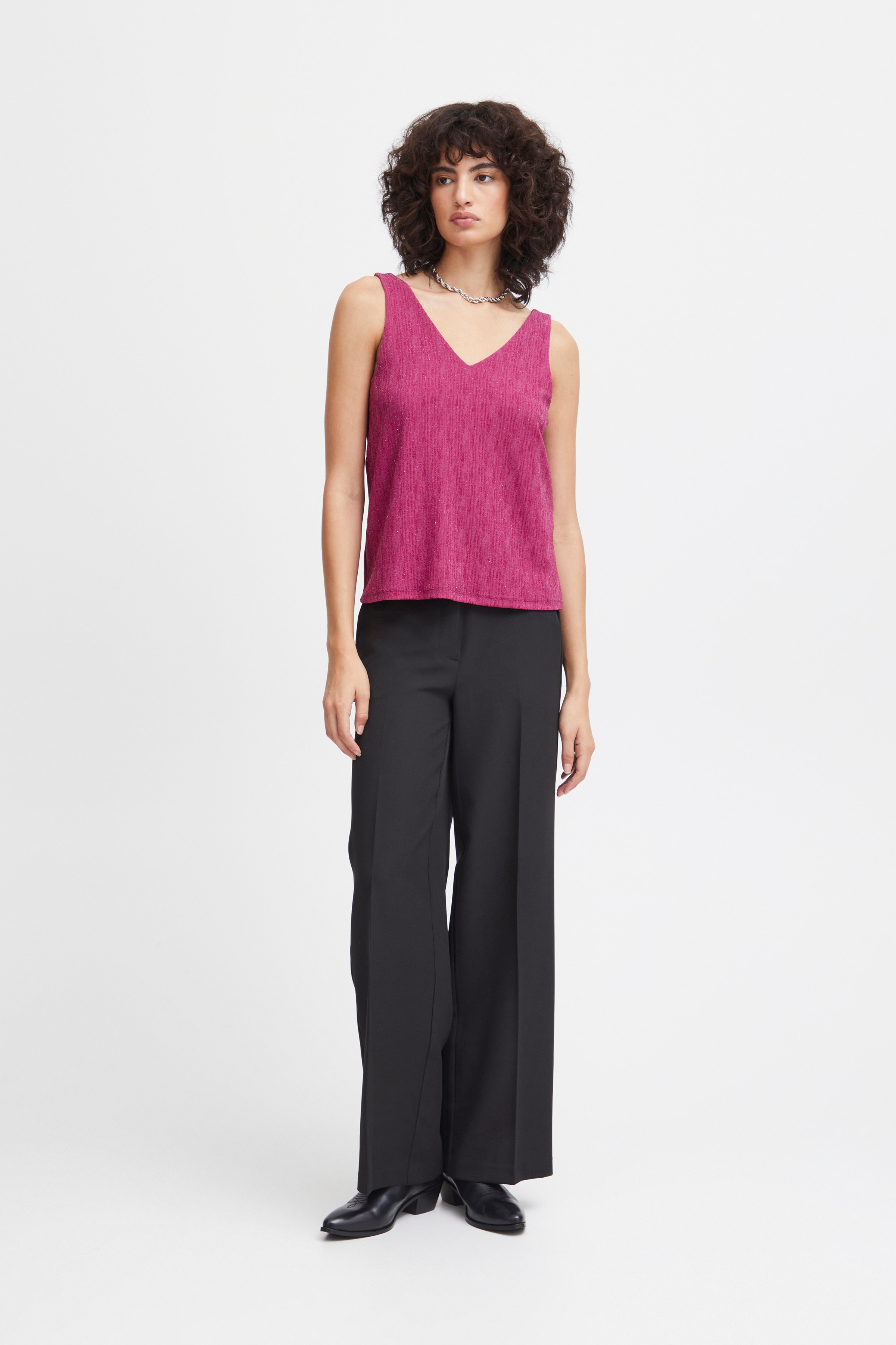 IHNELLY Top LOOKBOOK FRONT 20120040-192434