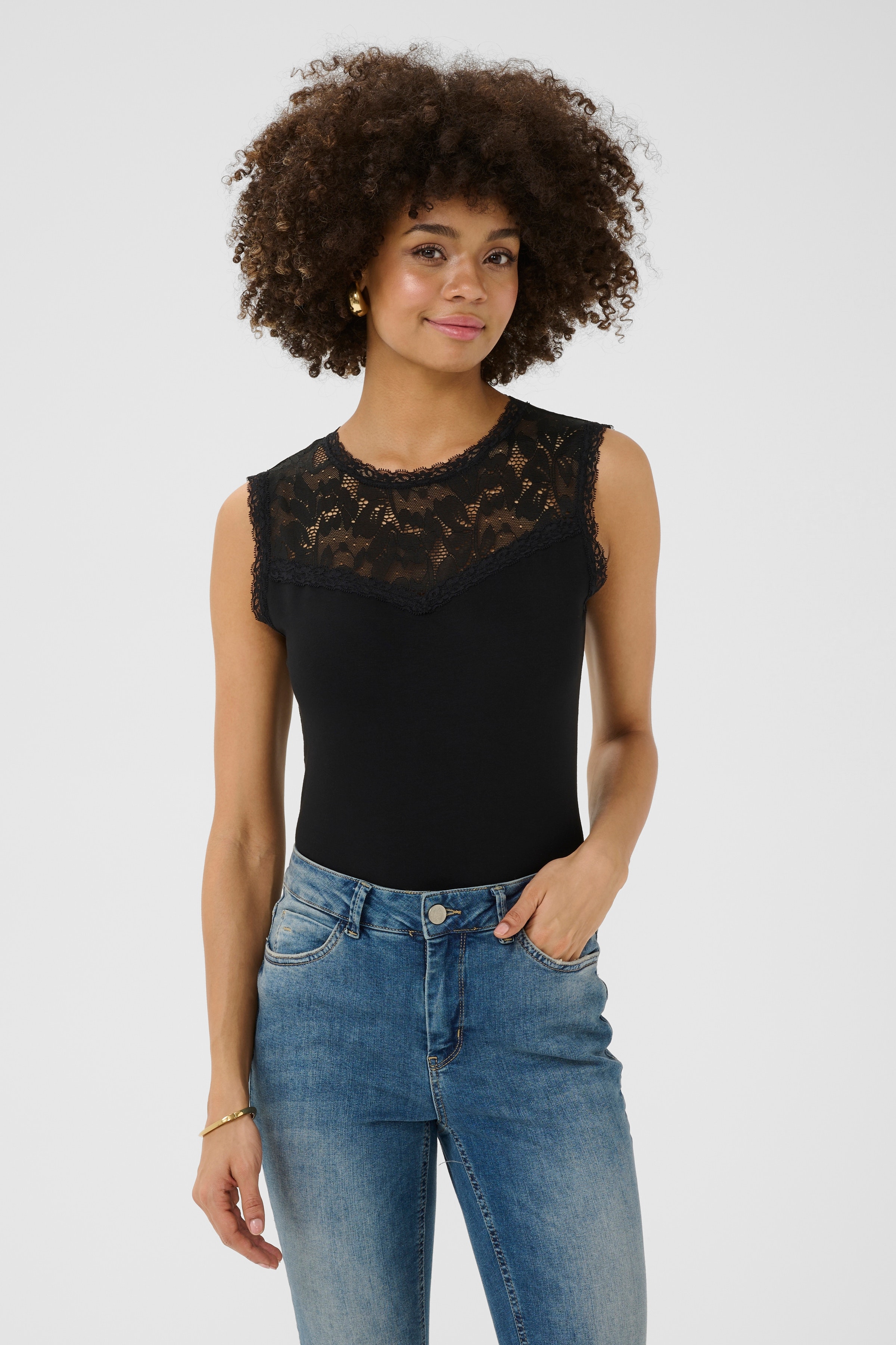 CUpiana Top LOOKBOOK FRONT 50112237-500012