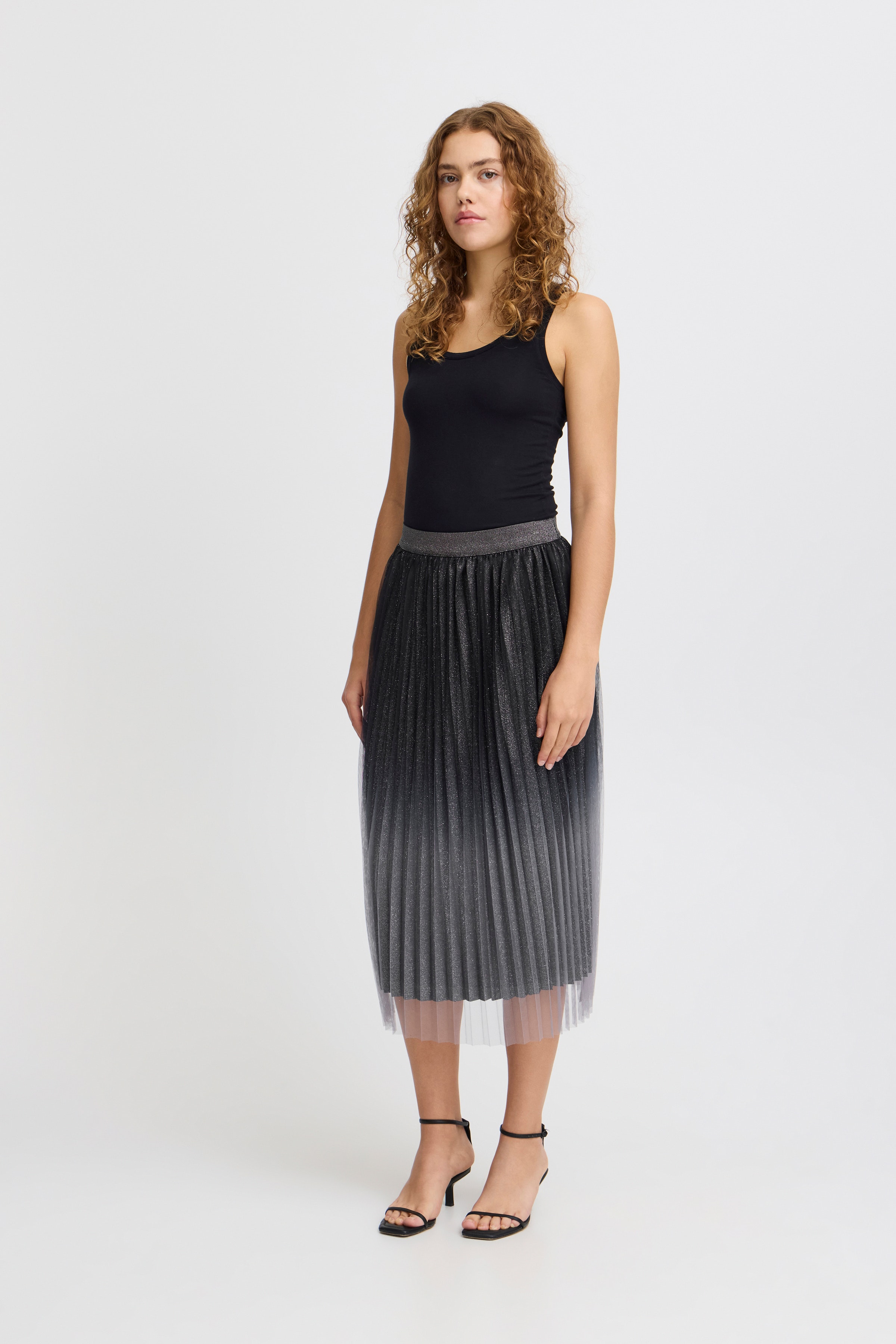 IHNILPA Skirt LOOKBOOK FRONT 20122162-194008