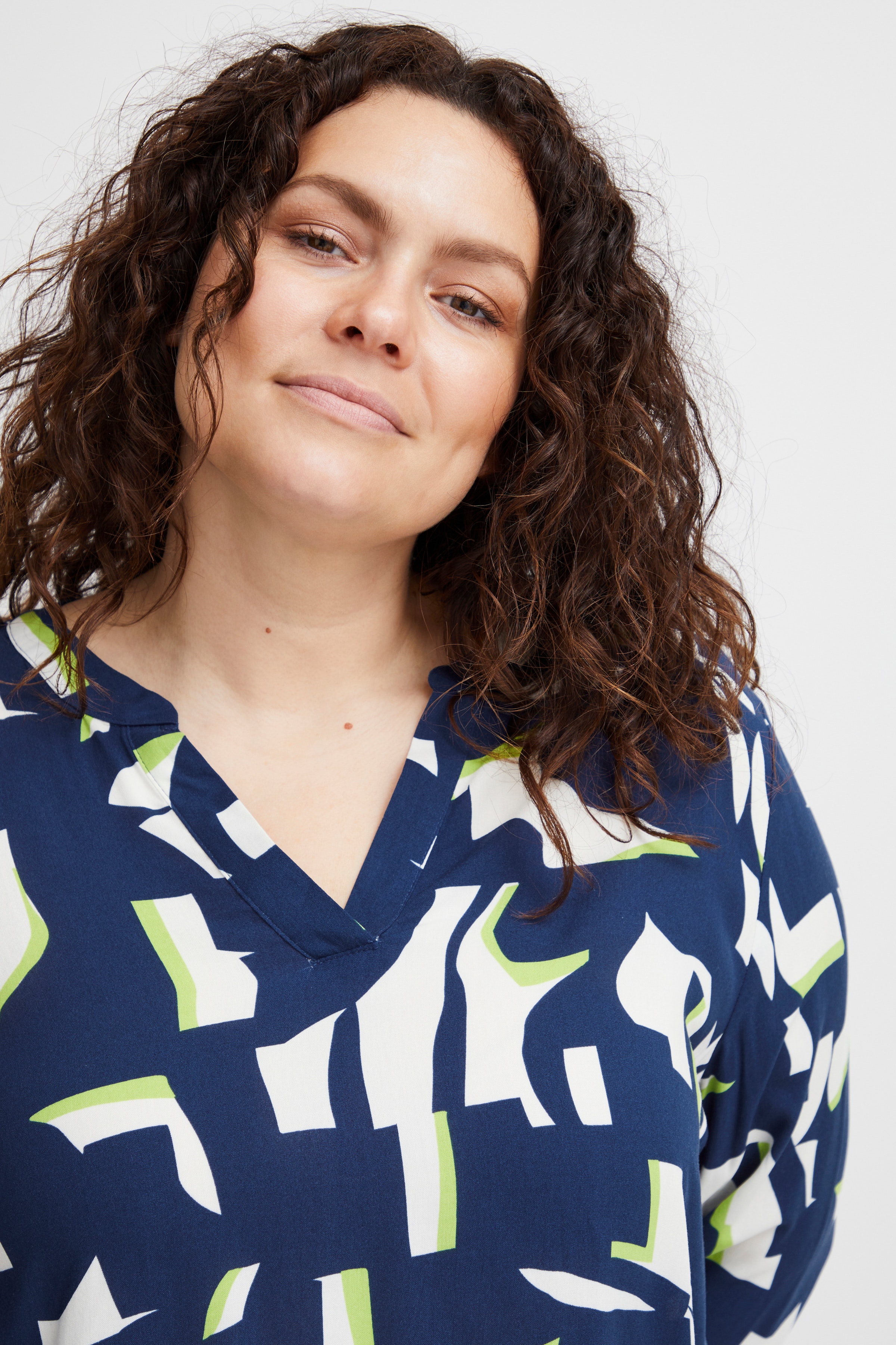 Kortermet bluse LOOKBOOK DETAIL 20612537-202637