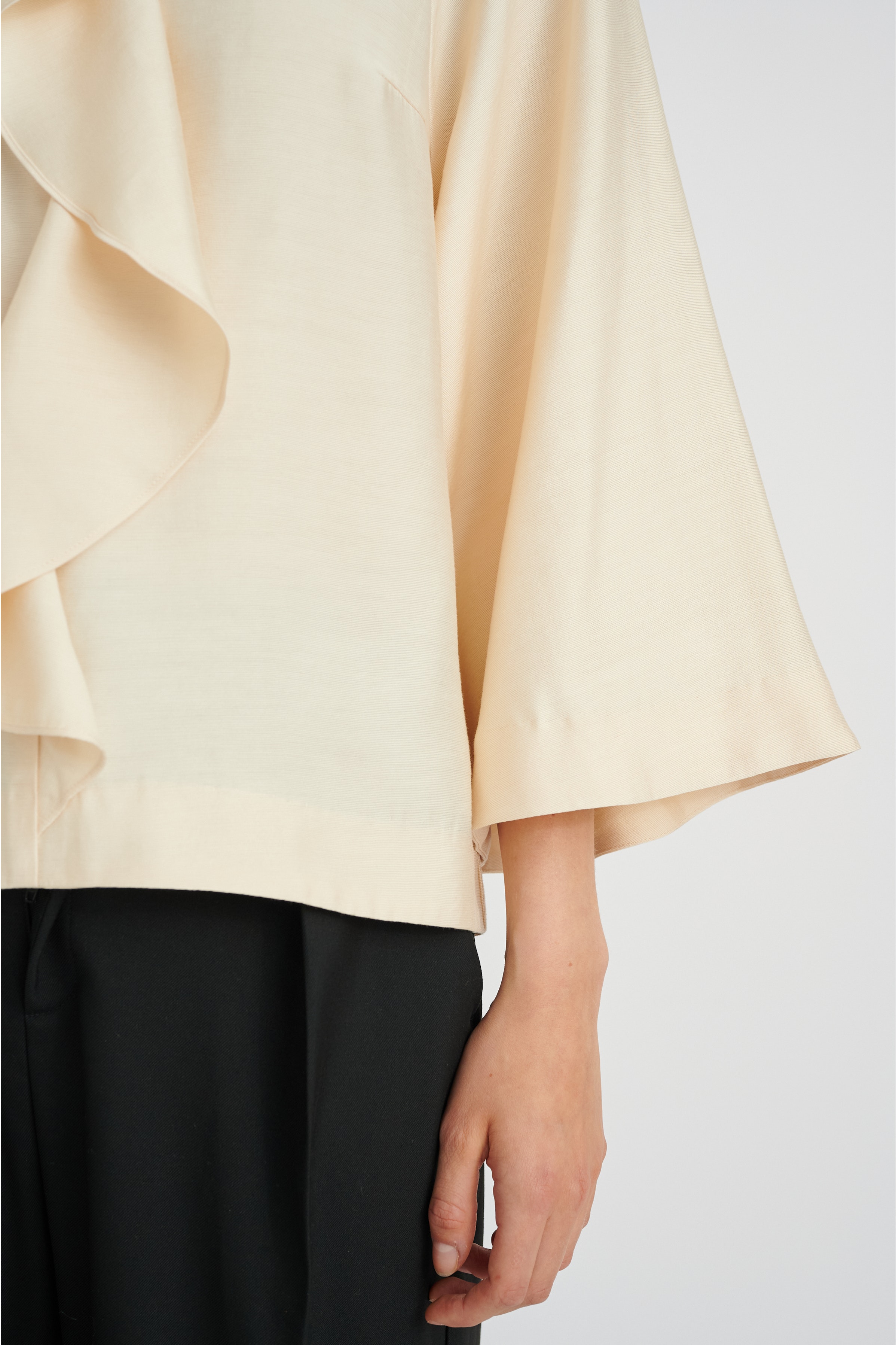 DorcasIW Blouse LOOKBOOK DETAIL 30108139-120000