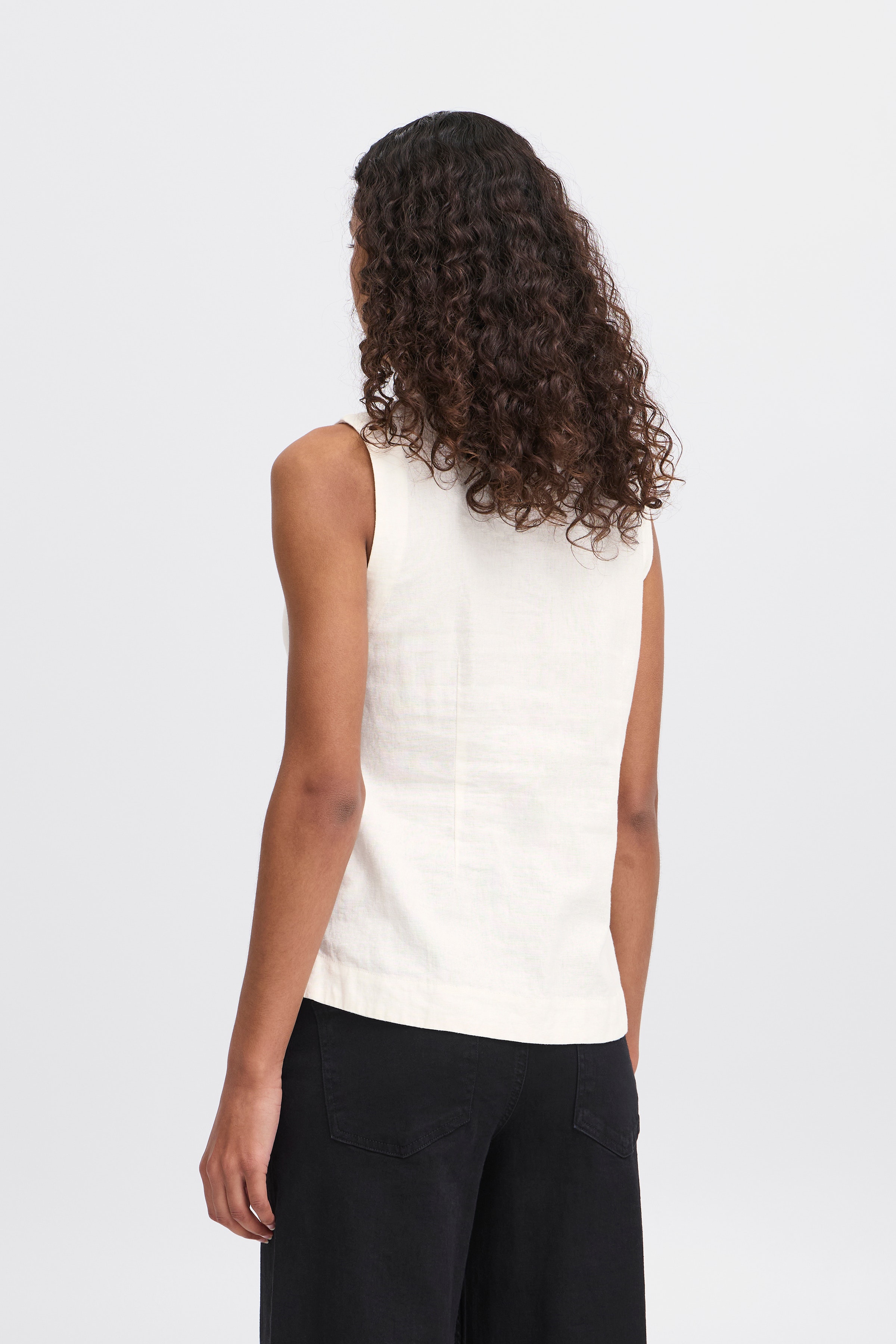 IHLINNO Waistcoat LOOKBOOK BACK 20122914-114201