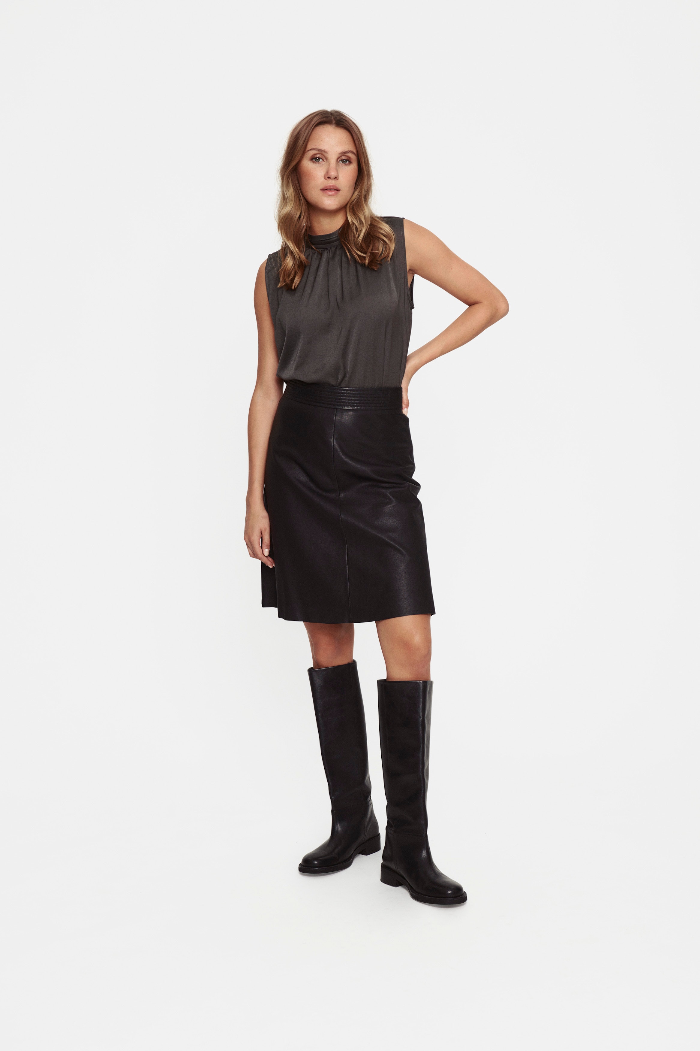 ReneeSZ Rok LOOKBOOK FRONT 30512269-193911