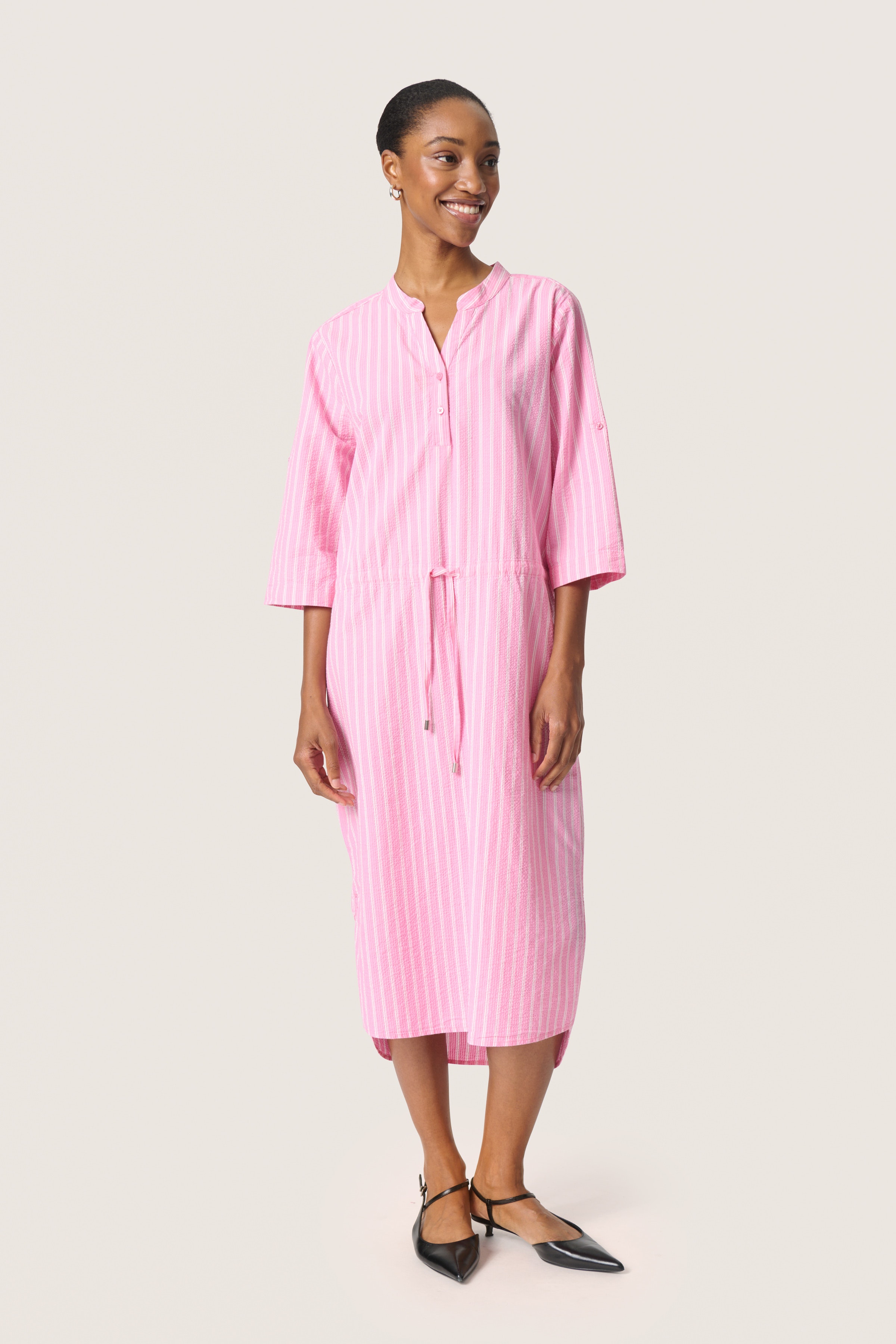 SLAnvitte Kjole LOOKBOOK FRONT 30408467-304062