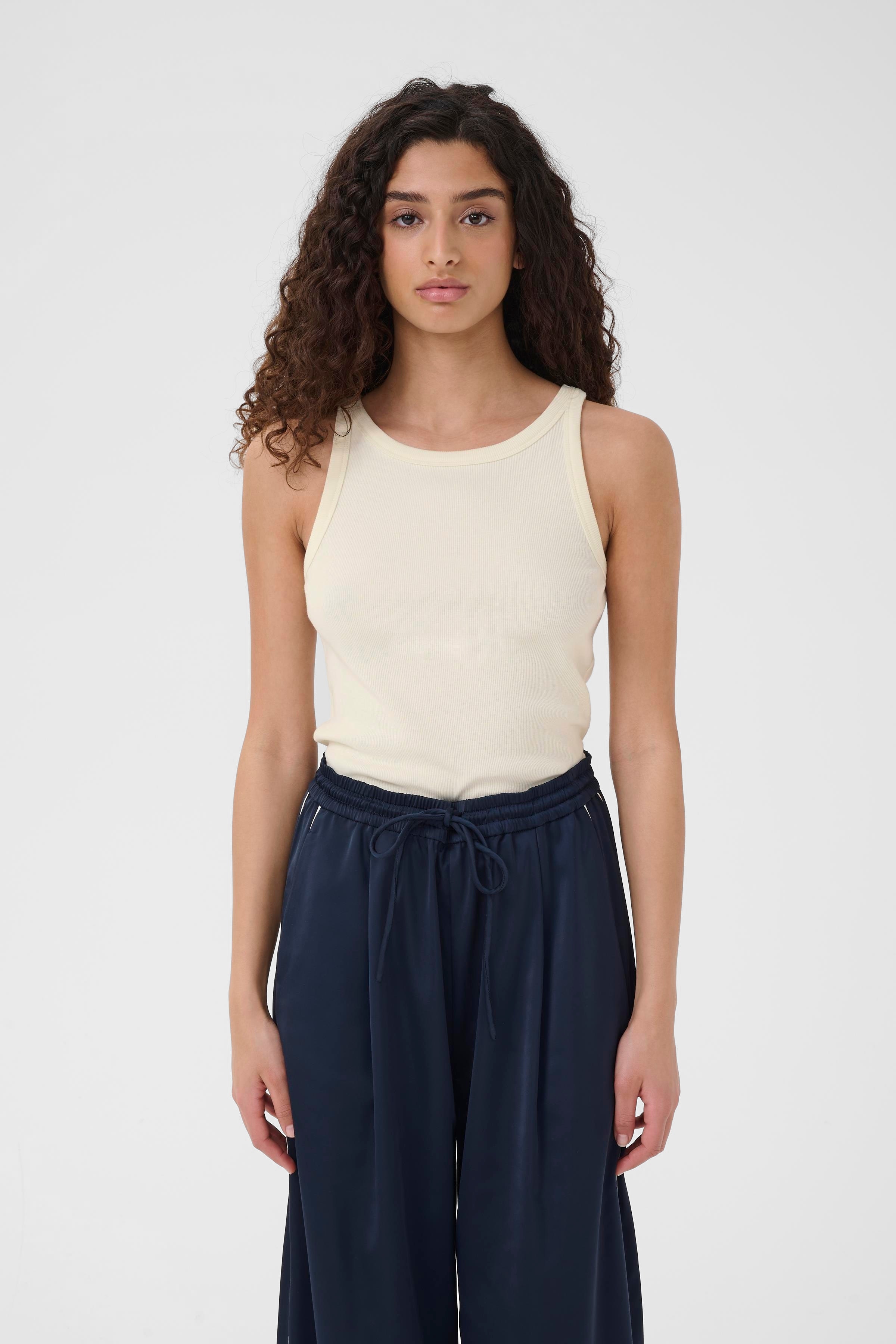 DrewGZ Top LOOKBOOK FRONT 10905929-110103