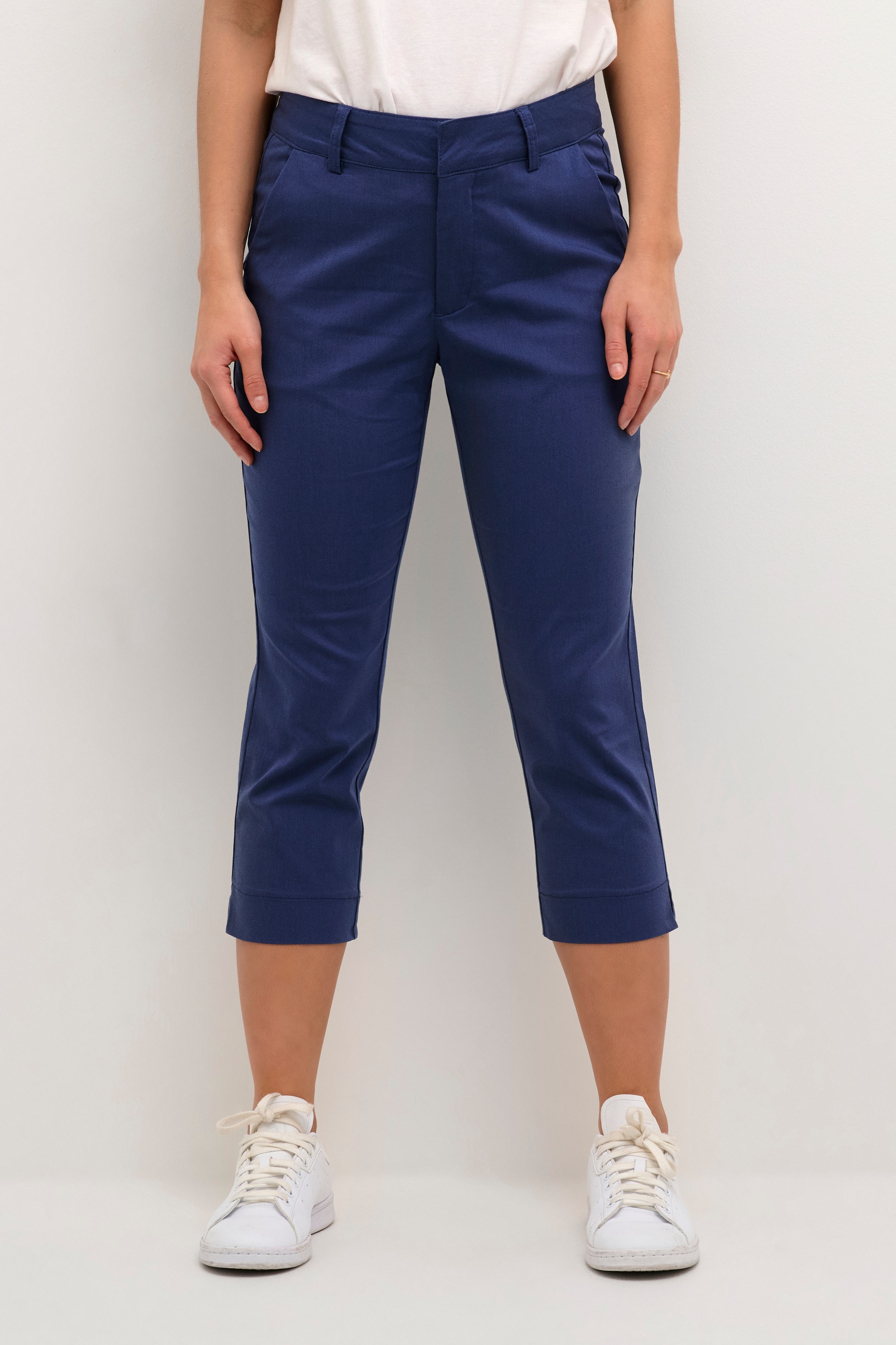 KAlea Bukser LOOKBOOK FRONT 10506815-193929