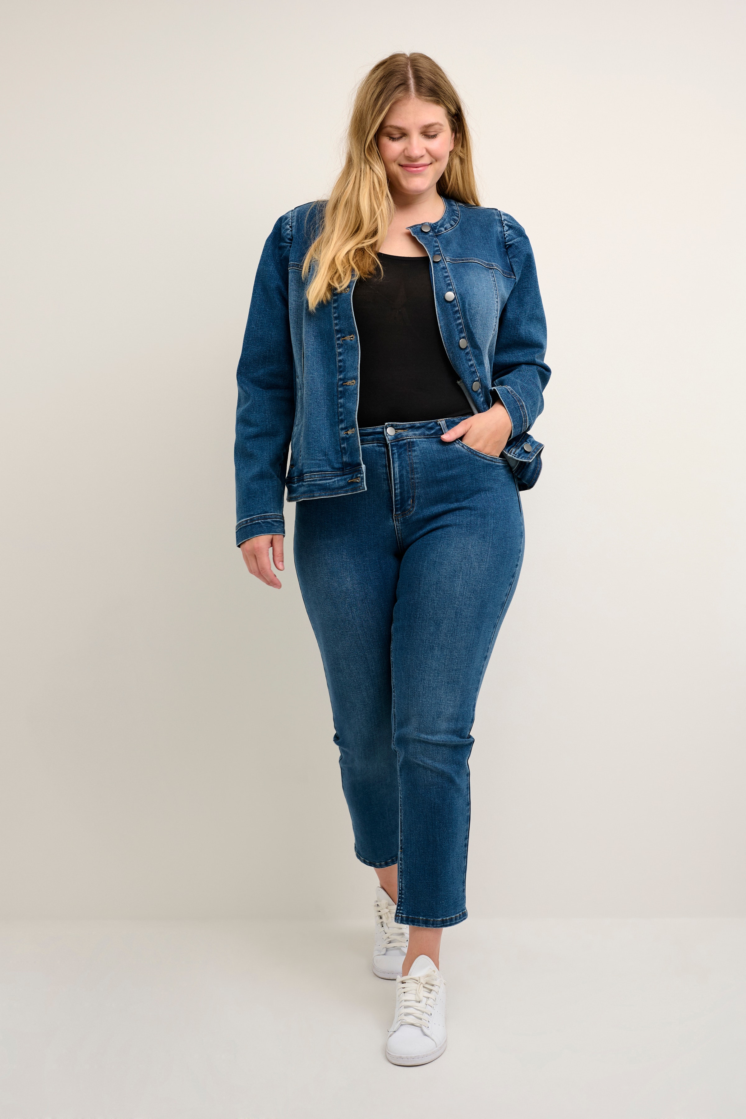 KCJessa Jeans LOOKBOOK FRONT 10581305-102272