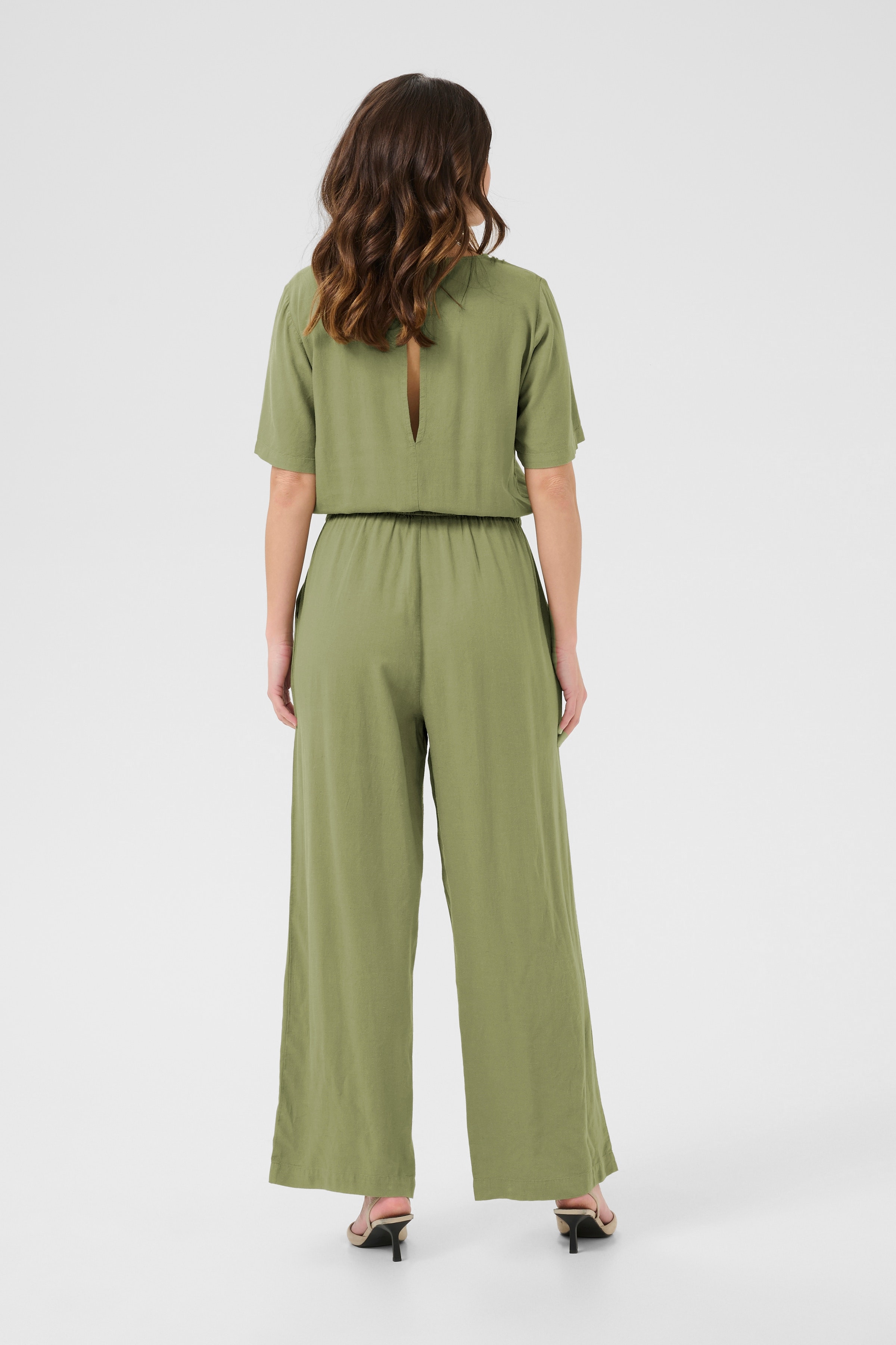 KAmilia Lin Jumpsuit LOOKBOOK BACK 10510424-170115