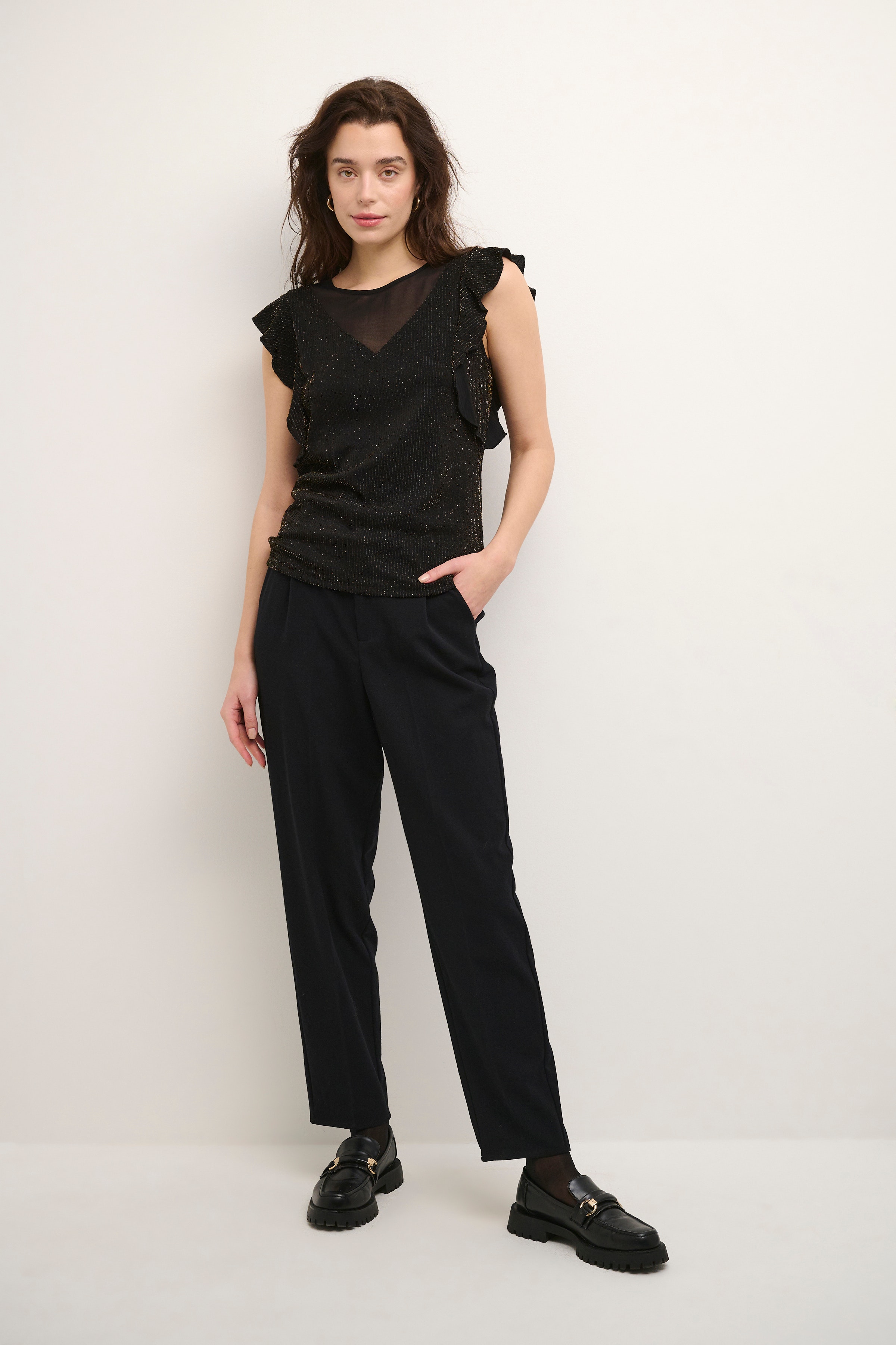 CRUlla Top LOOKBOOK FRONT 10610707-100912