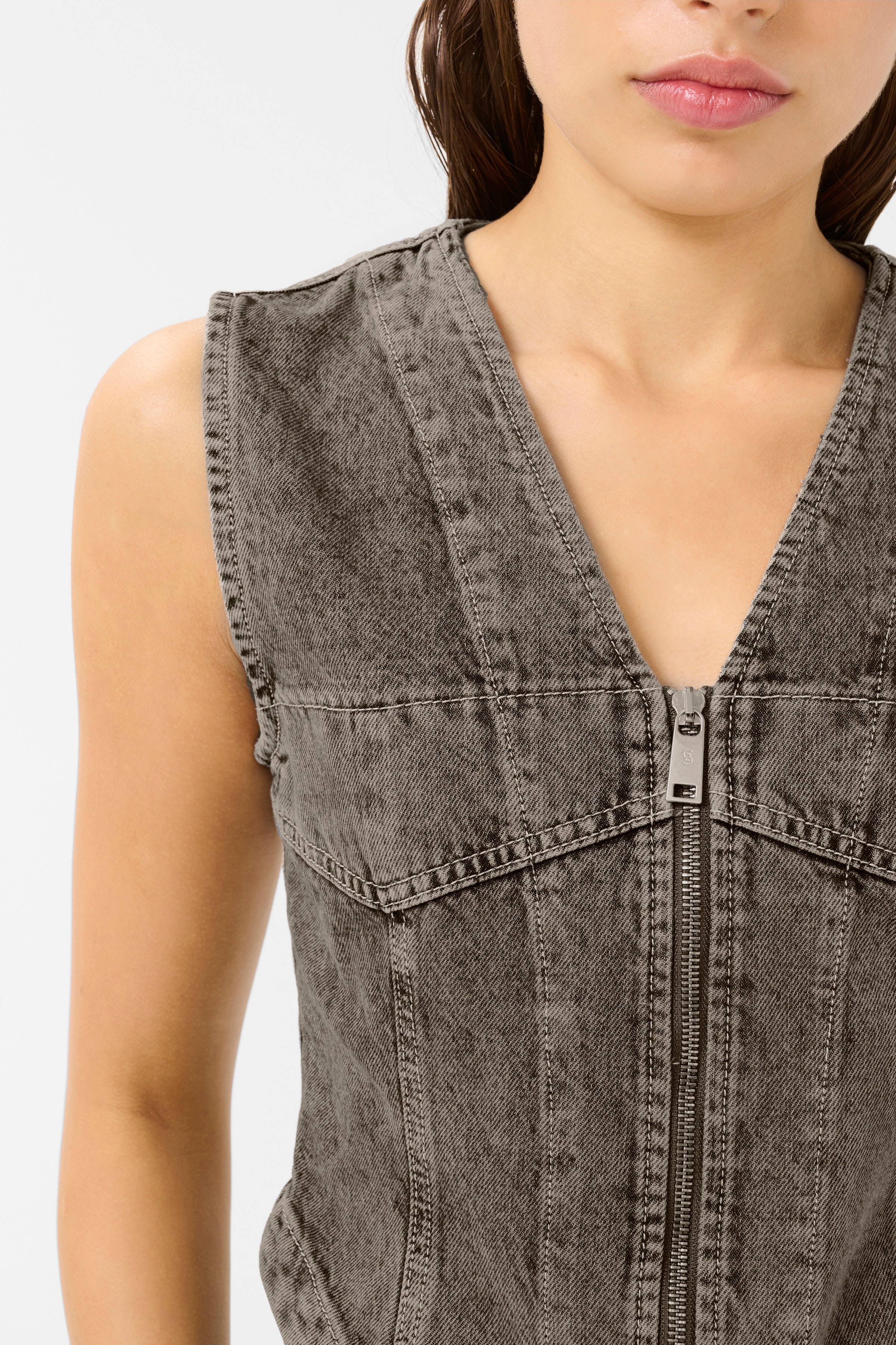 GZjosie Vest LOOKBOOK DETAIL 10910304-107905