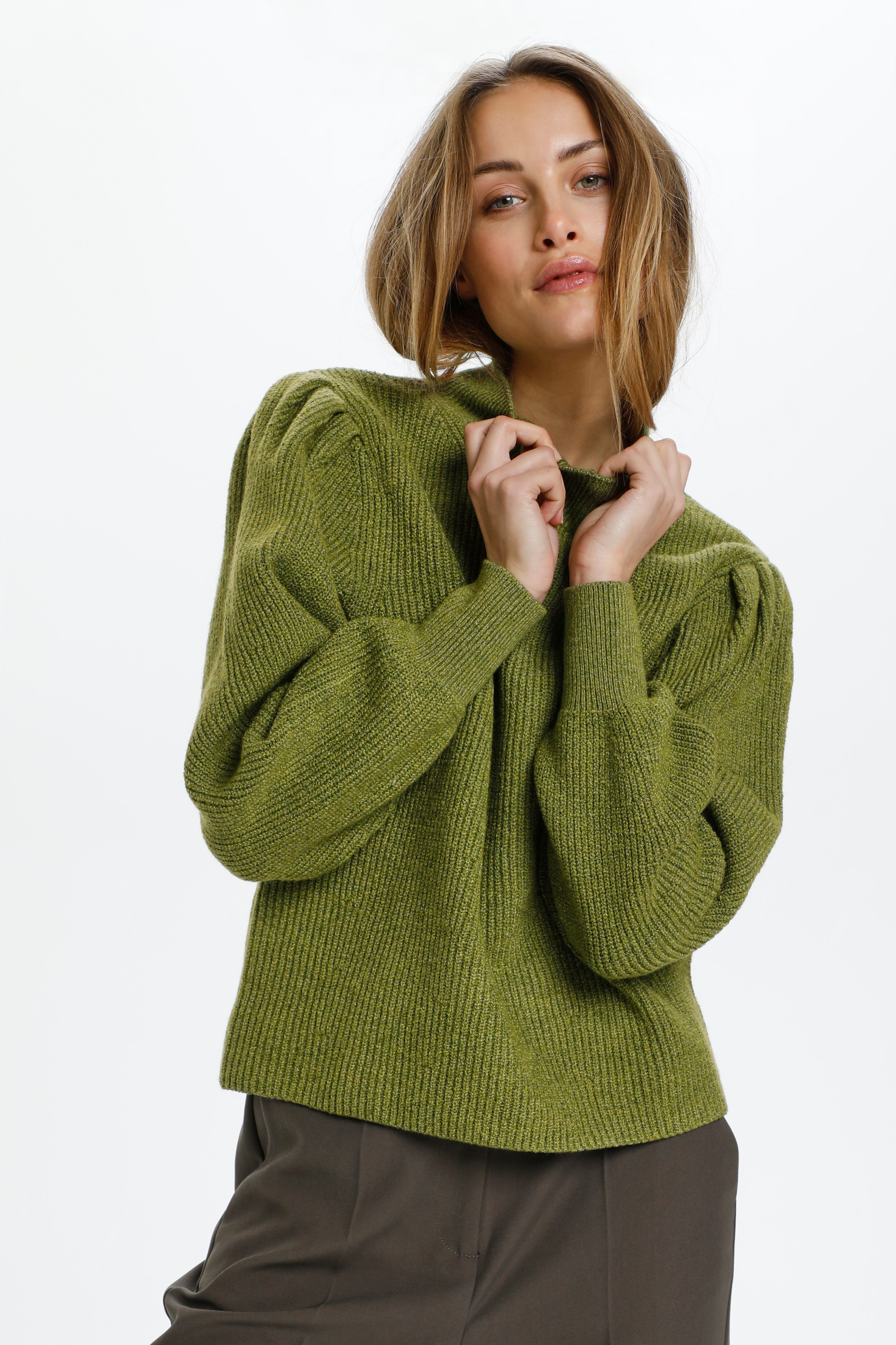 SLLyrica Pullover LS

 LOOKBOOK FRONT 30405624-180324