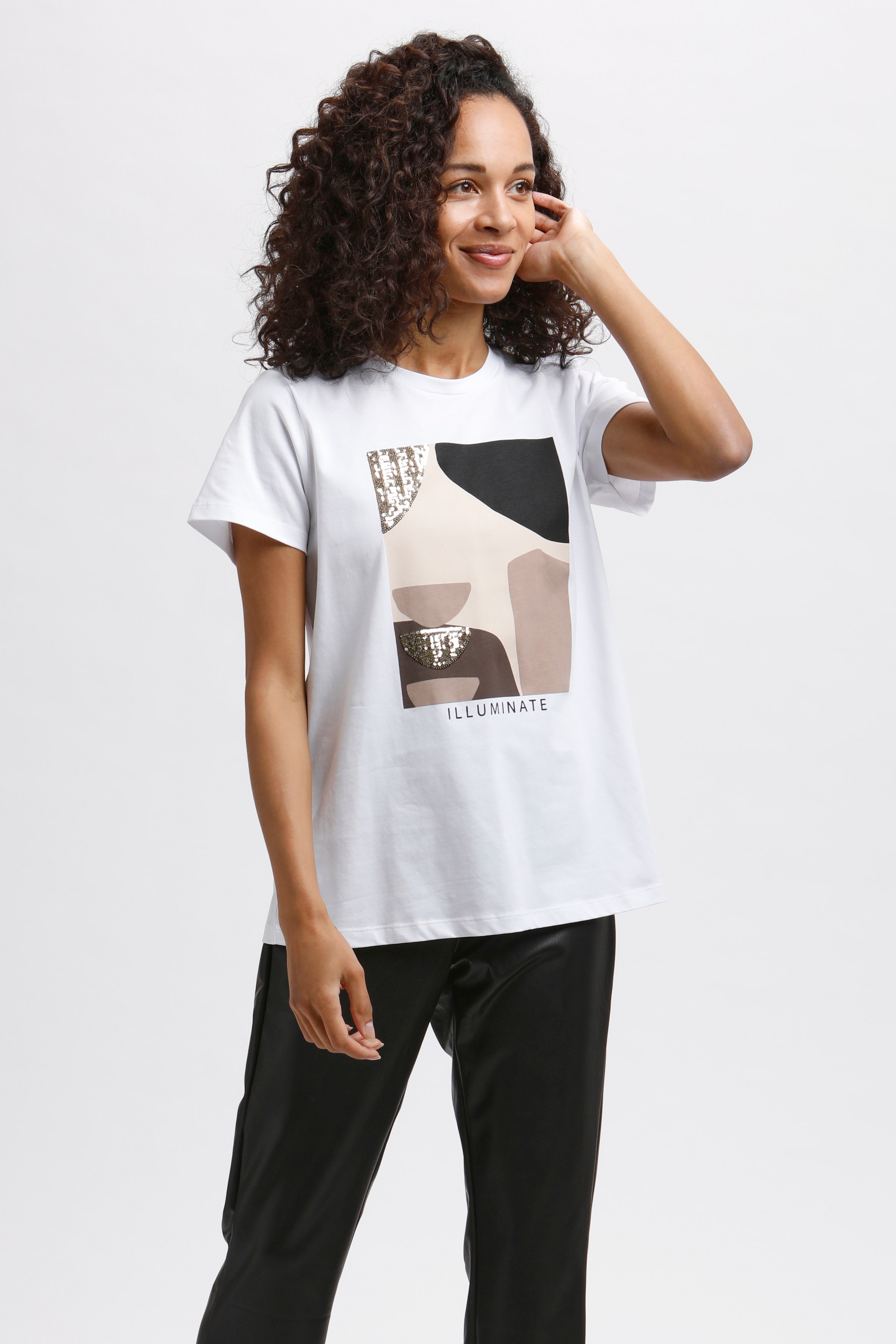 KAveraja T-shirt LOOKBOOK FRONT 10505747-110601