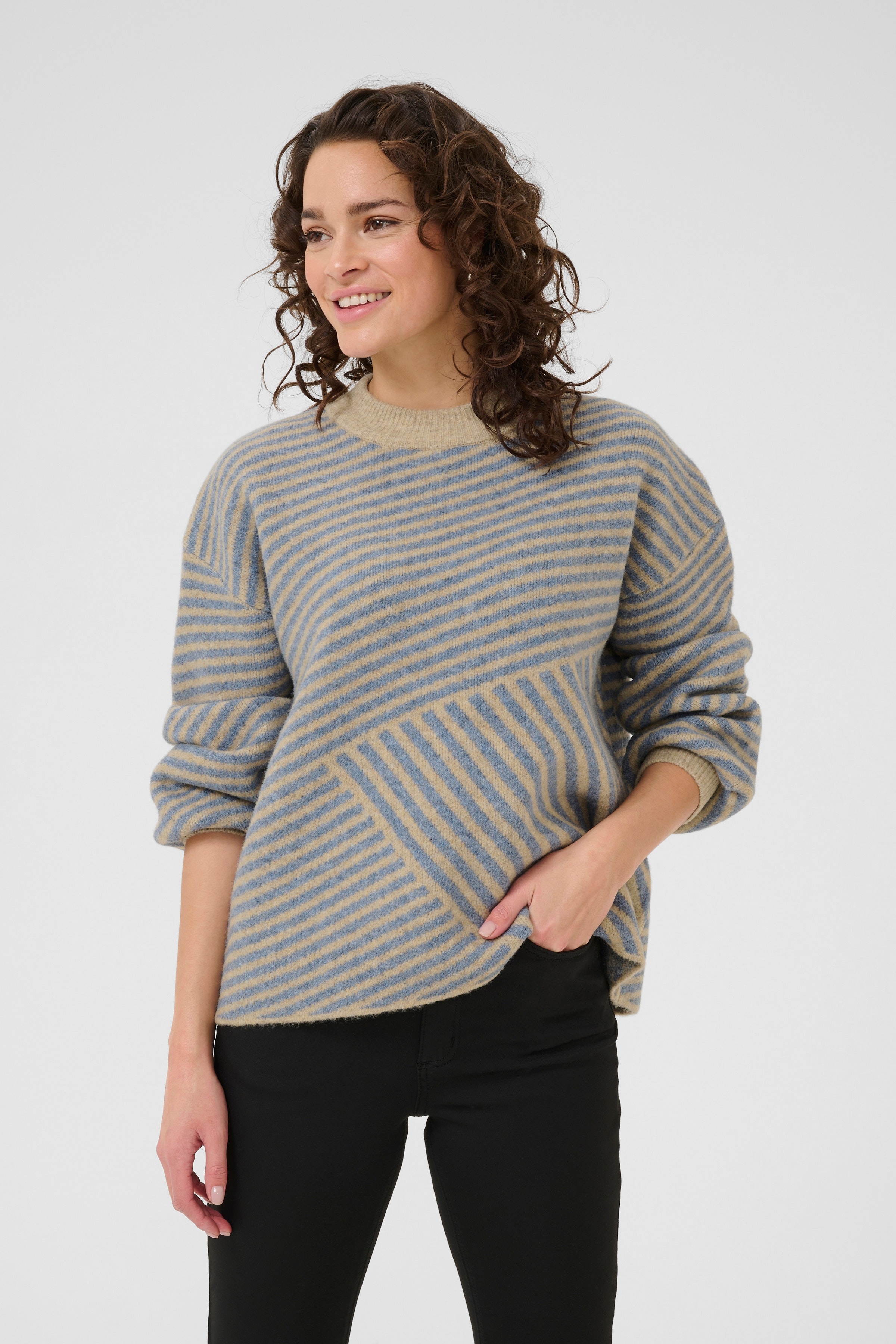 KAverana Pullover LOOKBOOK FRONT 10509061-108411