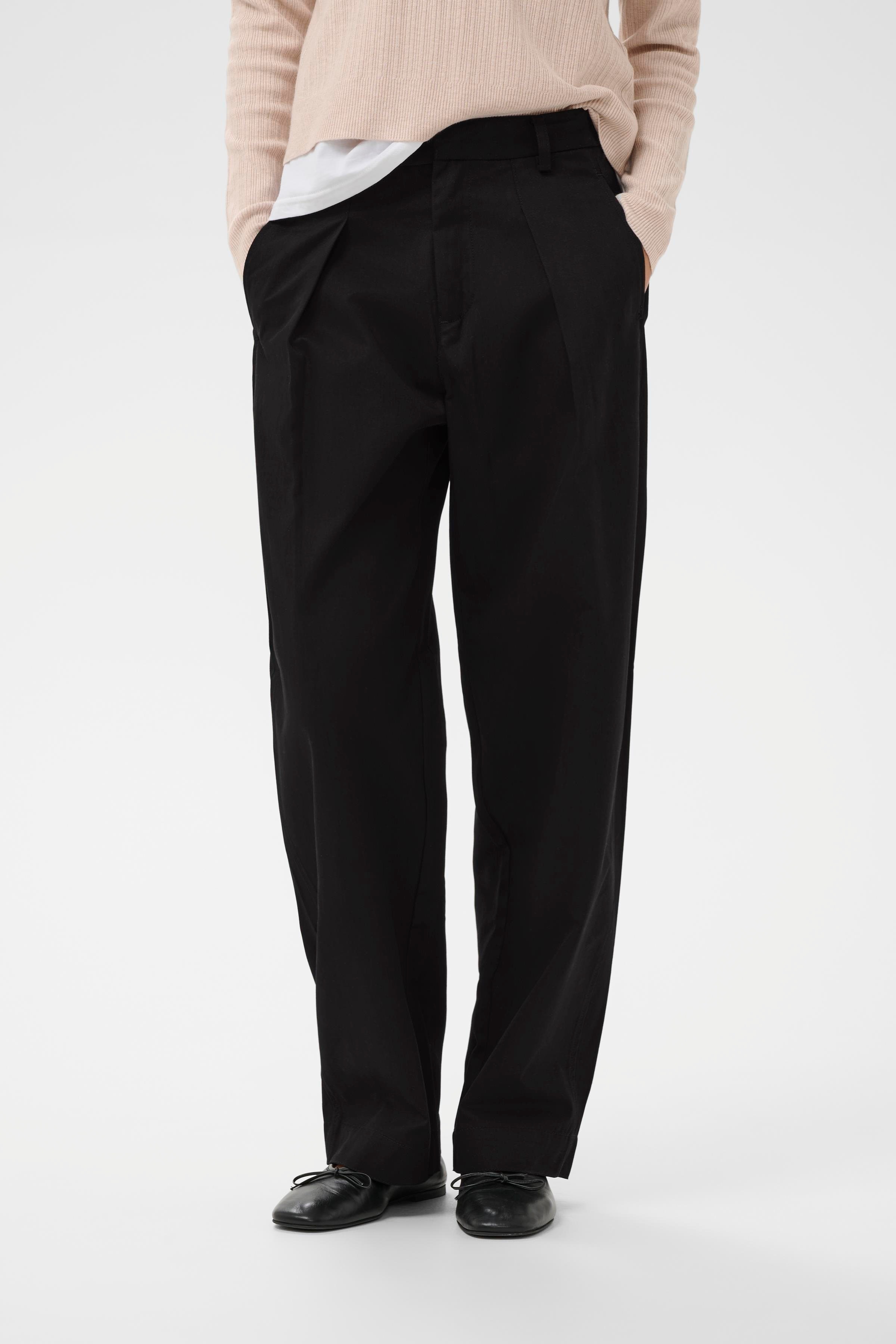TinikkaIW Trousers LOOKBOOK FRONT 30111163-194008