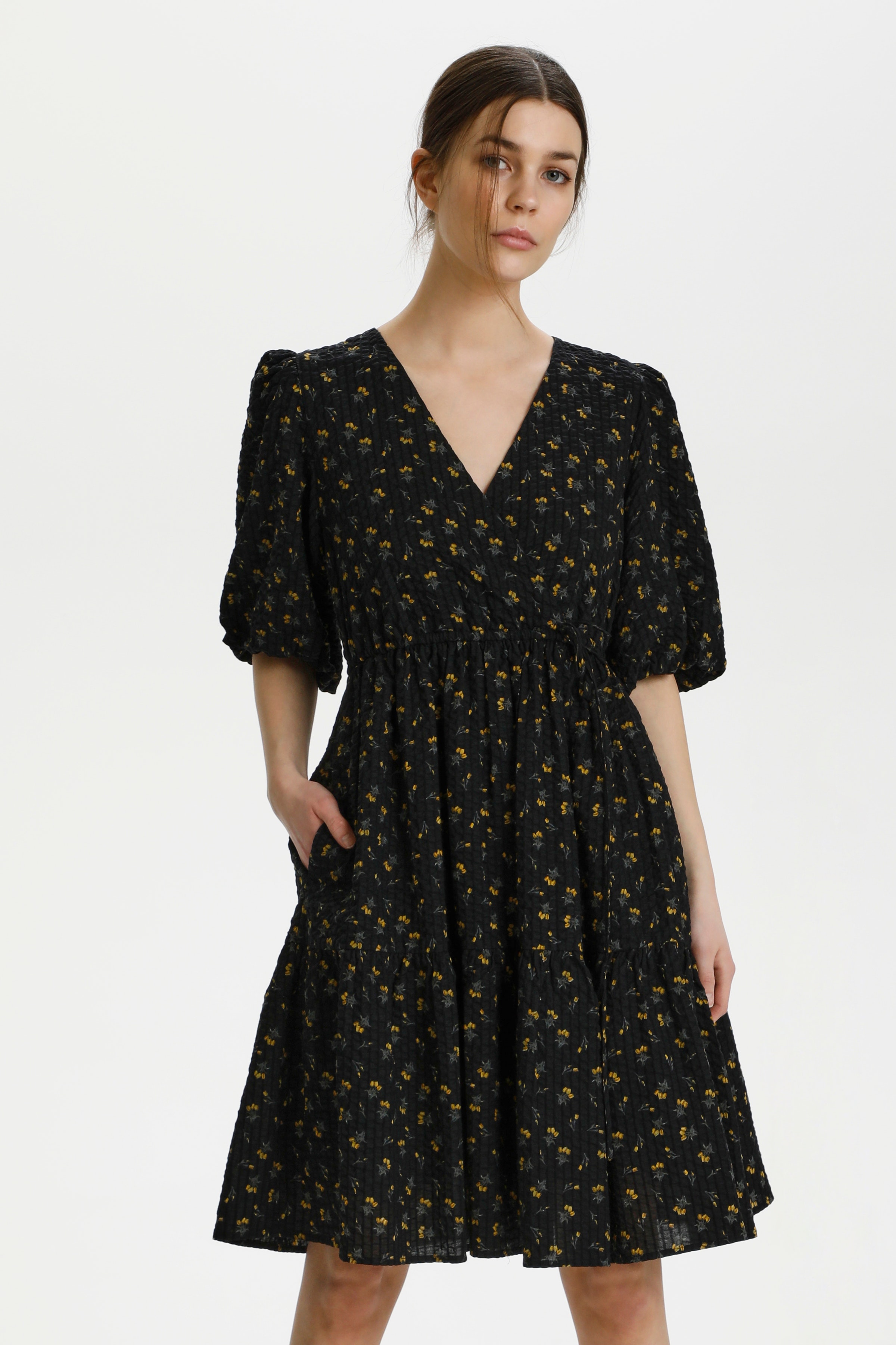 AveryGZ Klänning LOOKBOOK FRONT 10905399-101503