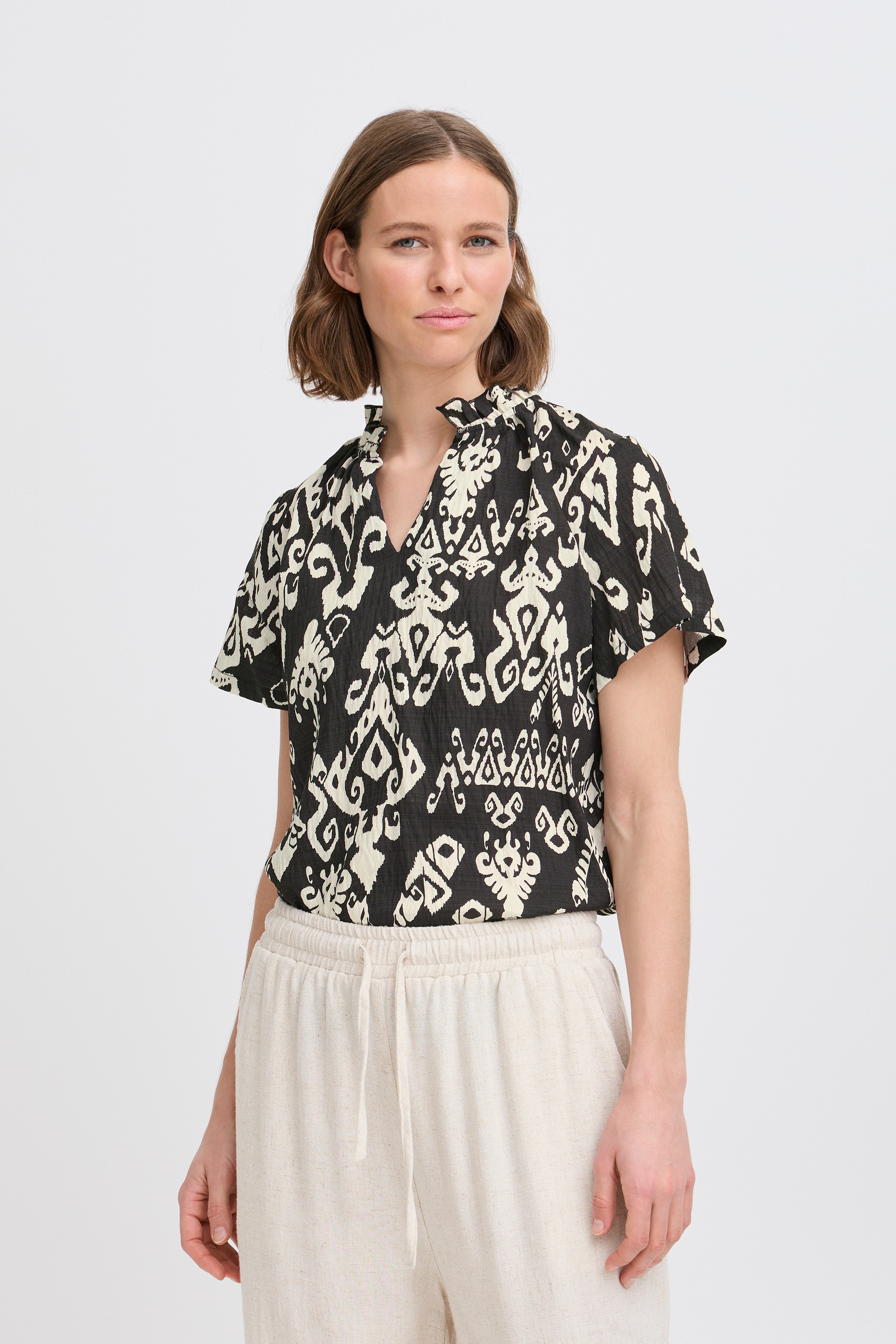 BYJASMINA Blus LOOKBOOK FRONT 20810943-205166