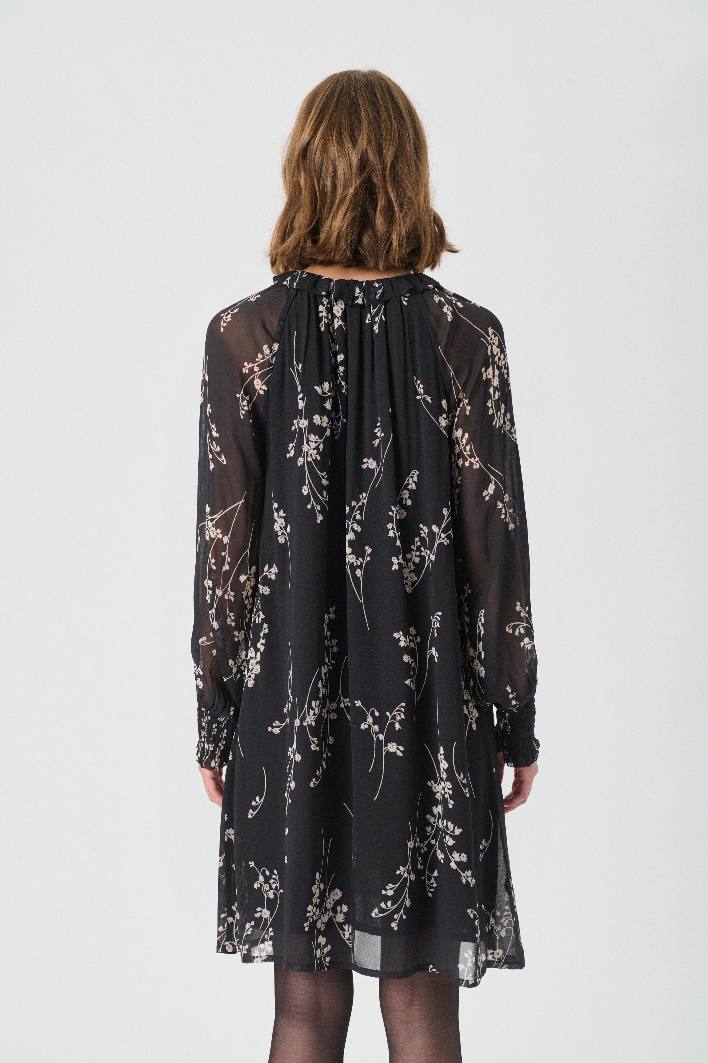 UrmaDR Dress LOOKBOOK BACK 30310138-304387