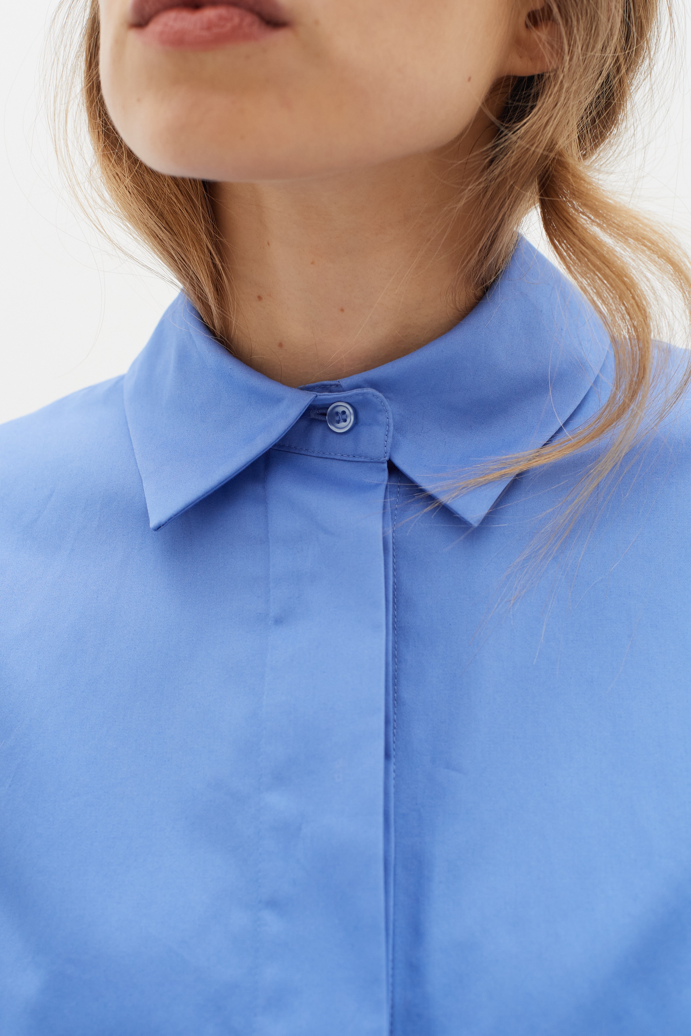 TalluaIW Hourglass Shirt LOOKBOOK DETAIL 30109495-173936