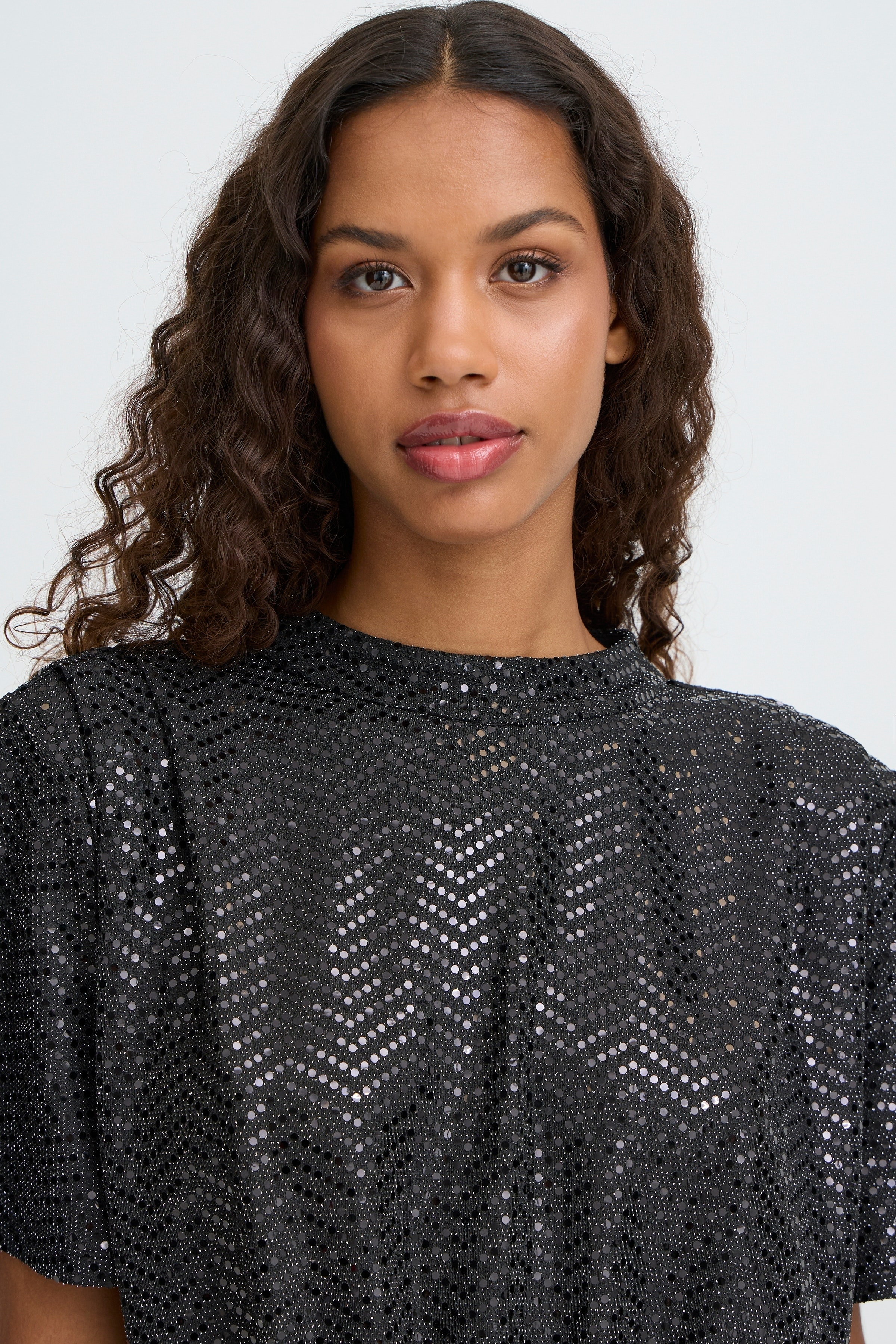 IHNELENIA Kjole LOOKBOOK DETAIL 20124920-194008