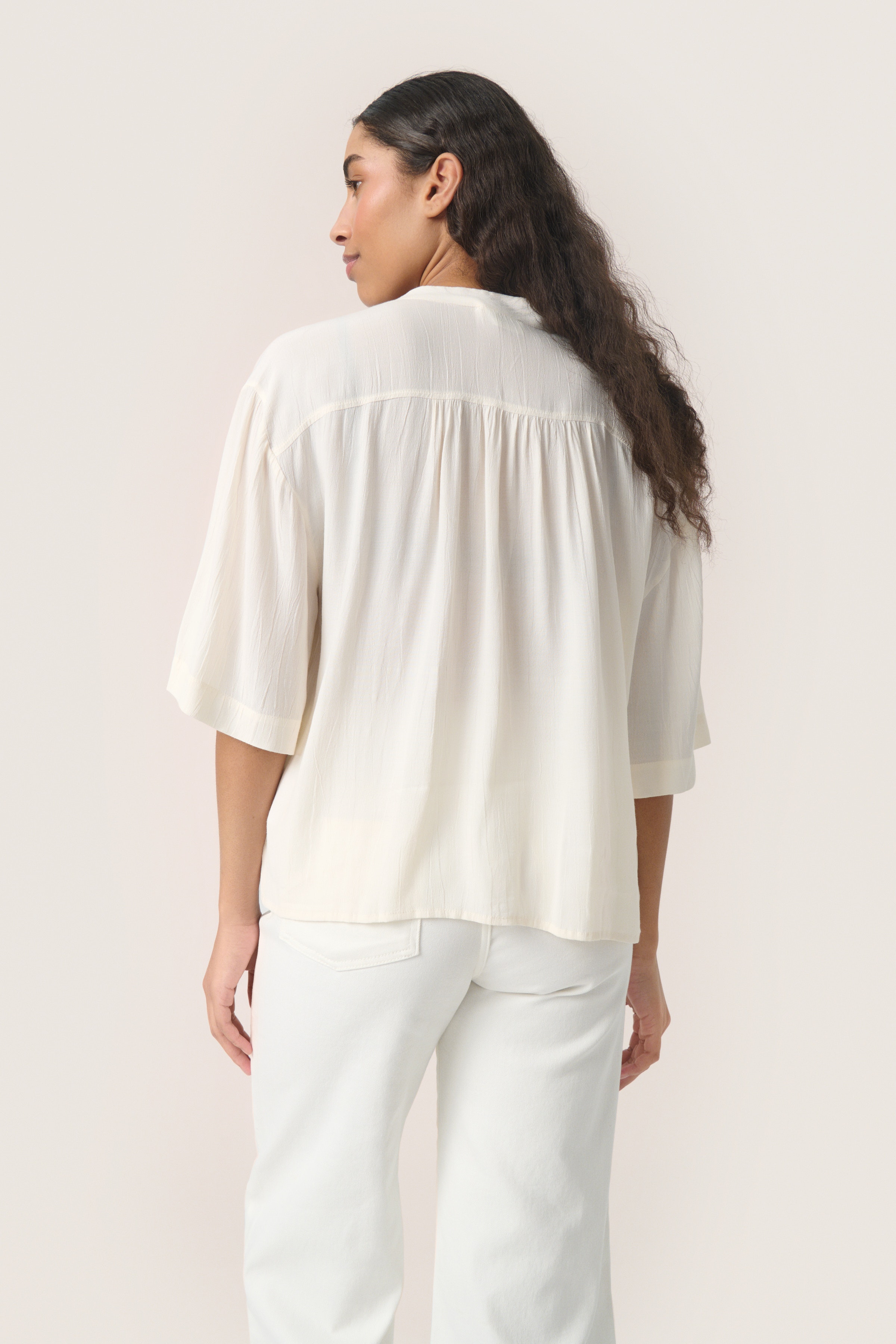 SLLayna Blouse LOOKBOOK BACK 30407339-110701