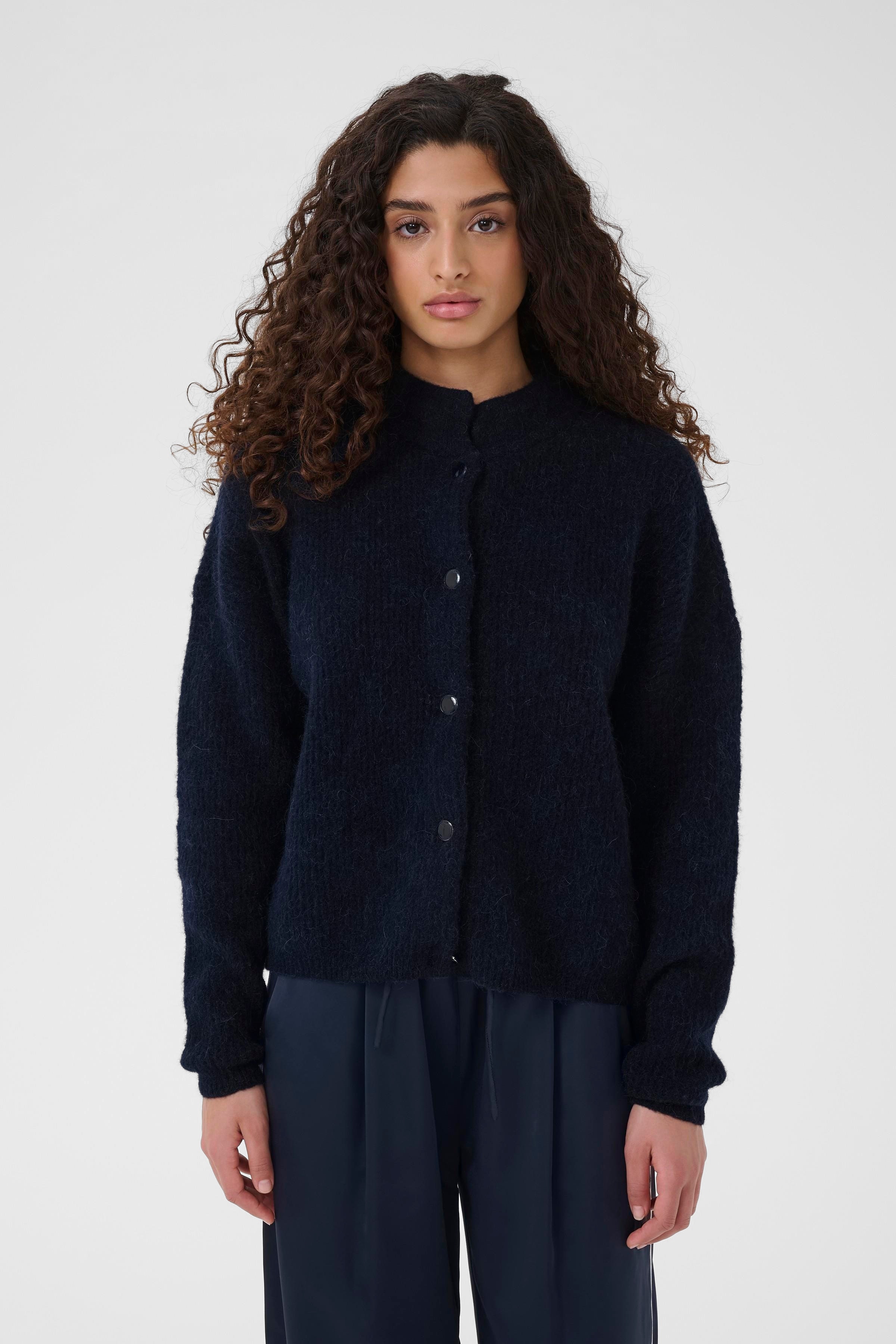 AlphaGZ Cardigan LOOKBOOK FRONT 10906463-108935