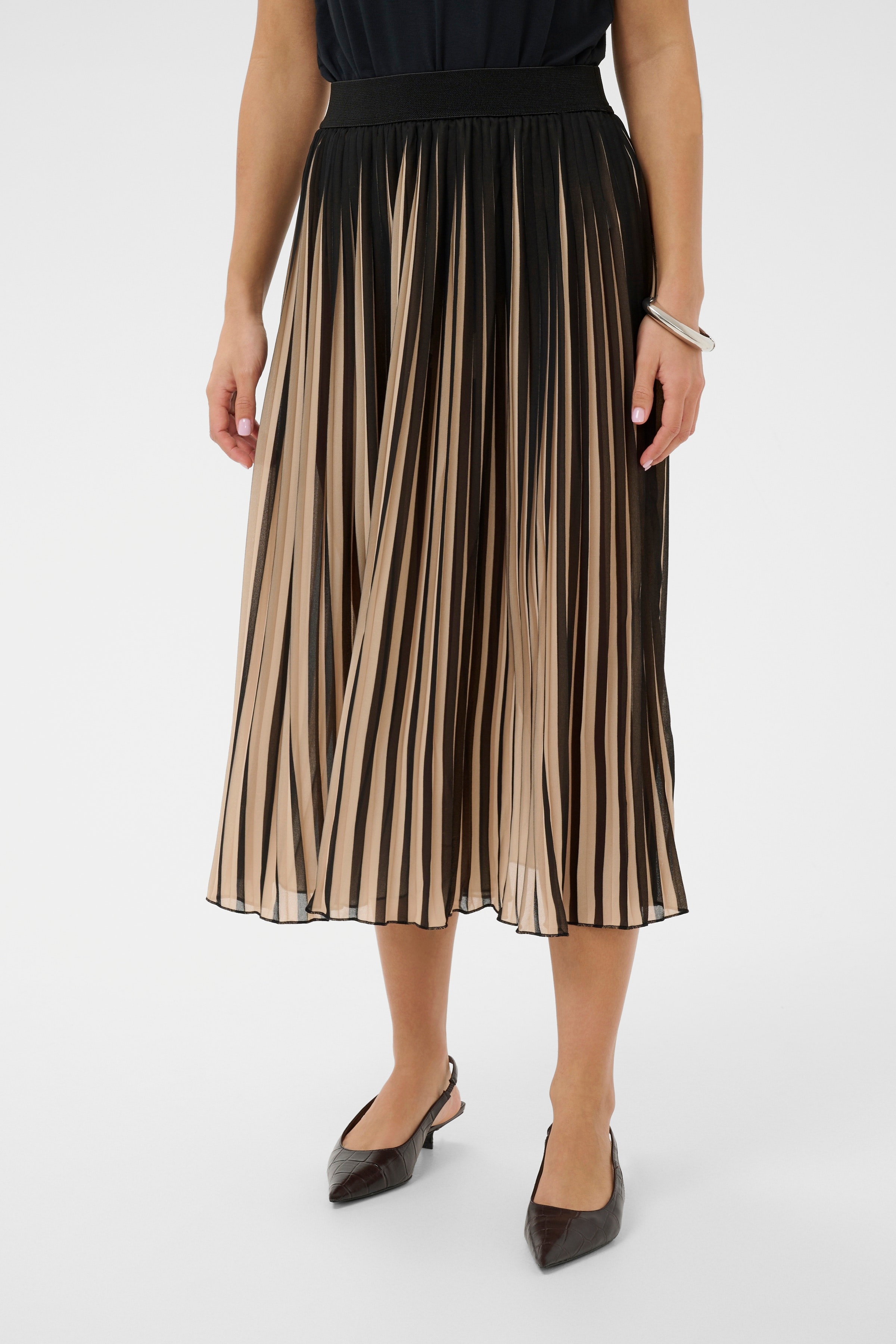 CUcarly Skirt LOOKBOOK FRONT 50110000-500012