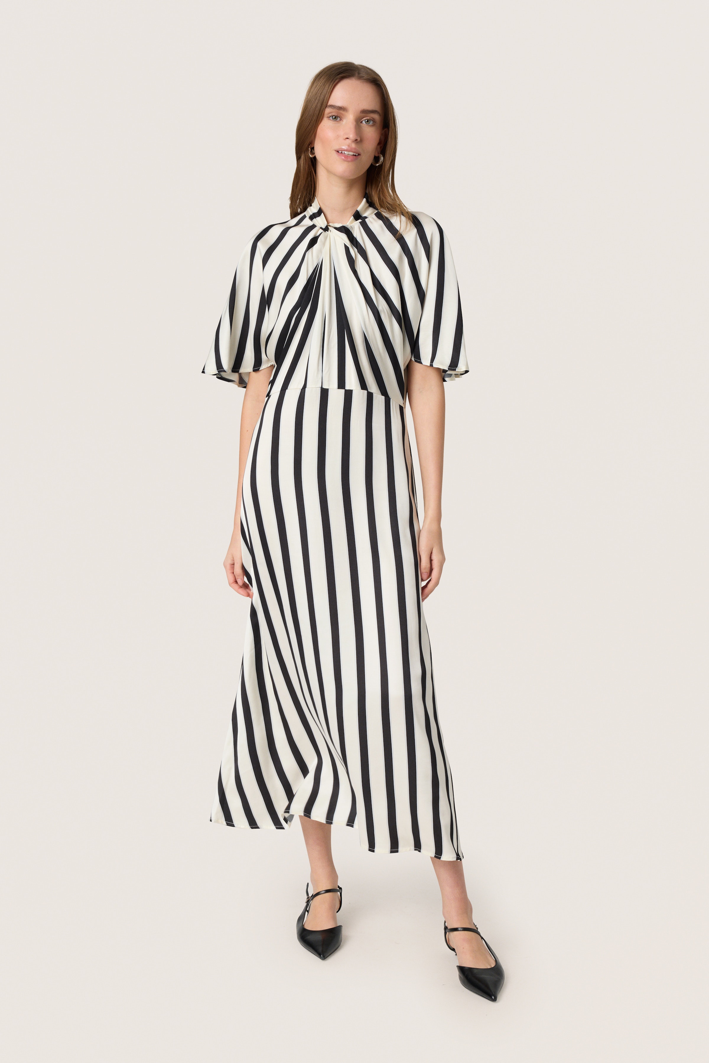 SLClero Dress LOOKBOOK FRONT 30408522-304094