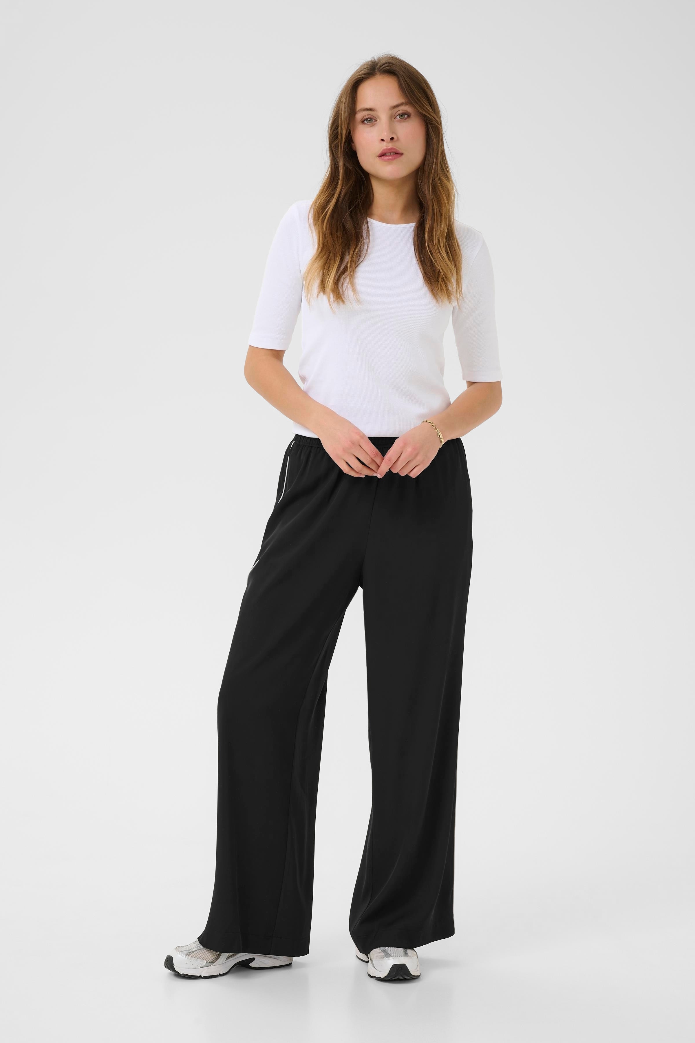 KAtessa Trousers LOOKBOOK FRONT 10510245-100121