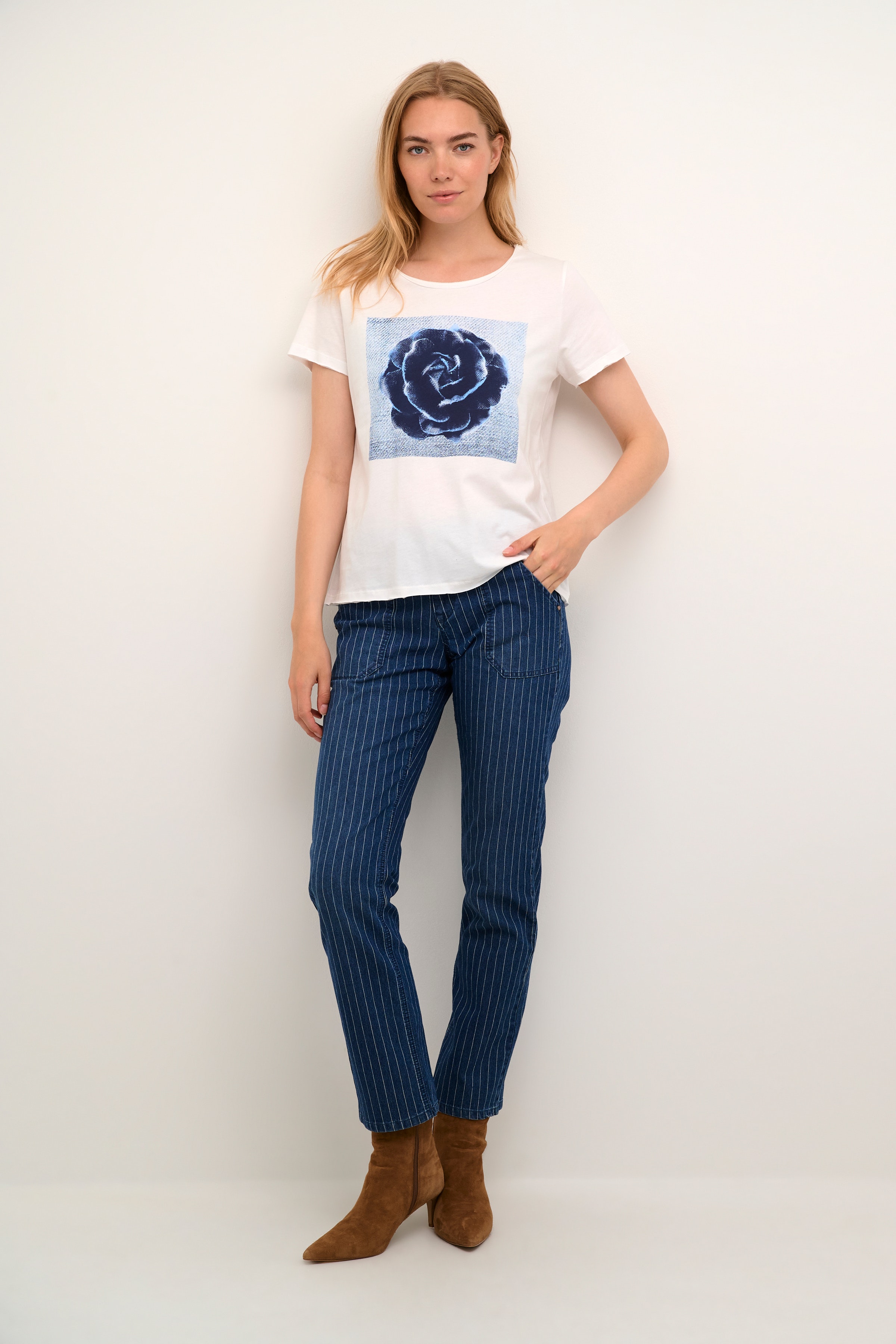 CRKaren T-shirt LOOKBOOK FRONT 10612371-105621