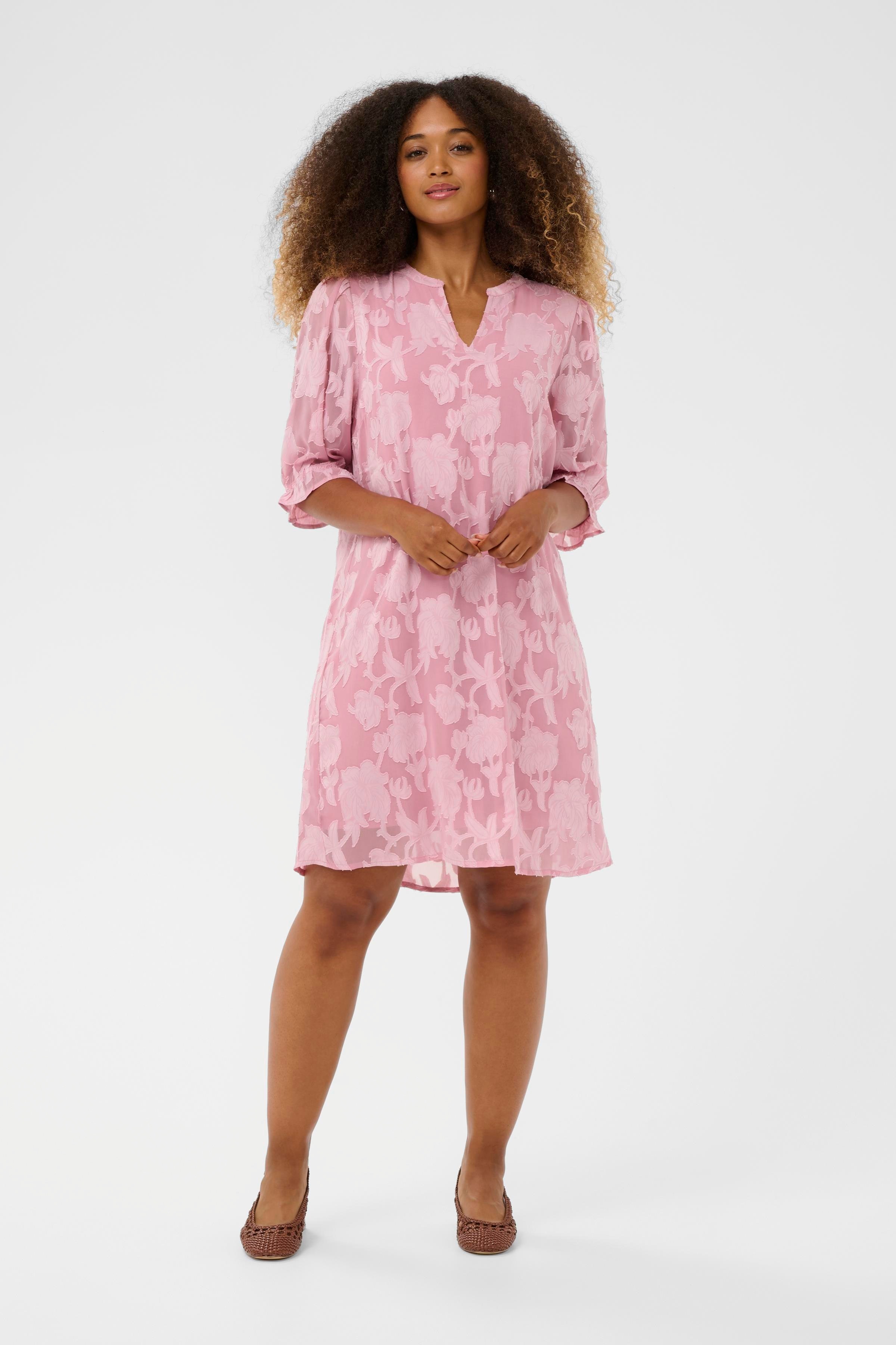 CRYana Kleid LOOKBOOK FRONT 10613286-161708