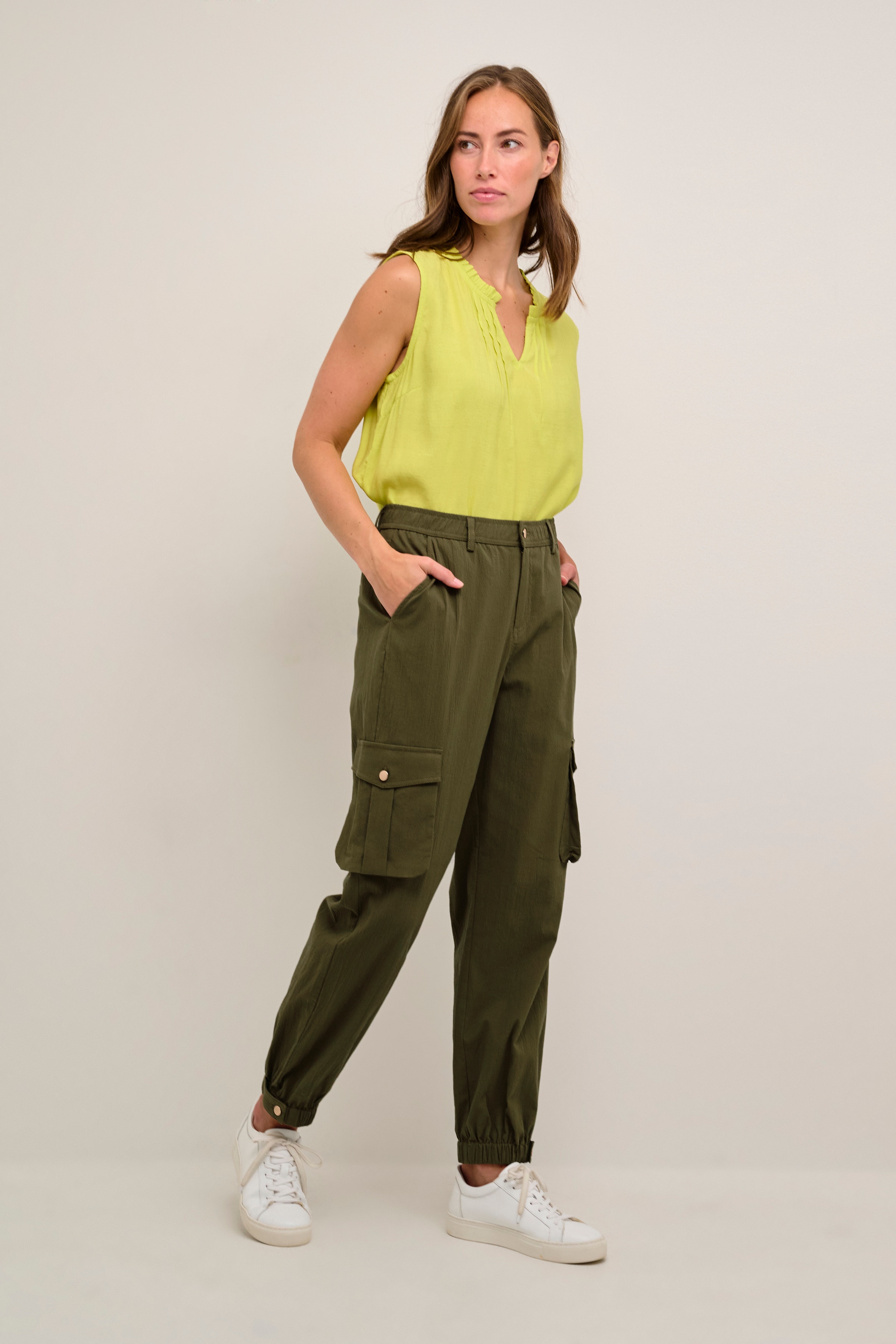 CRCharlot Hose LOOKBOOK FRONT 10611126-180521