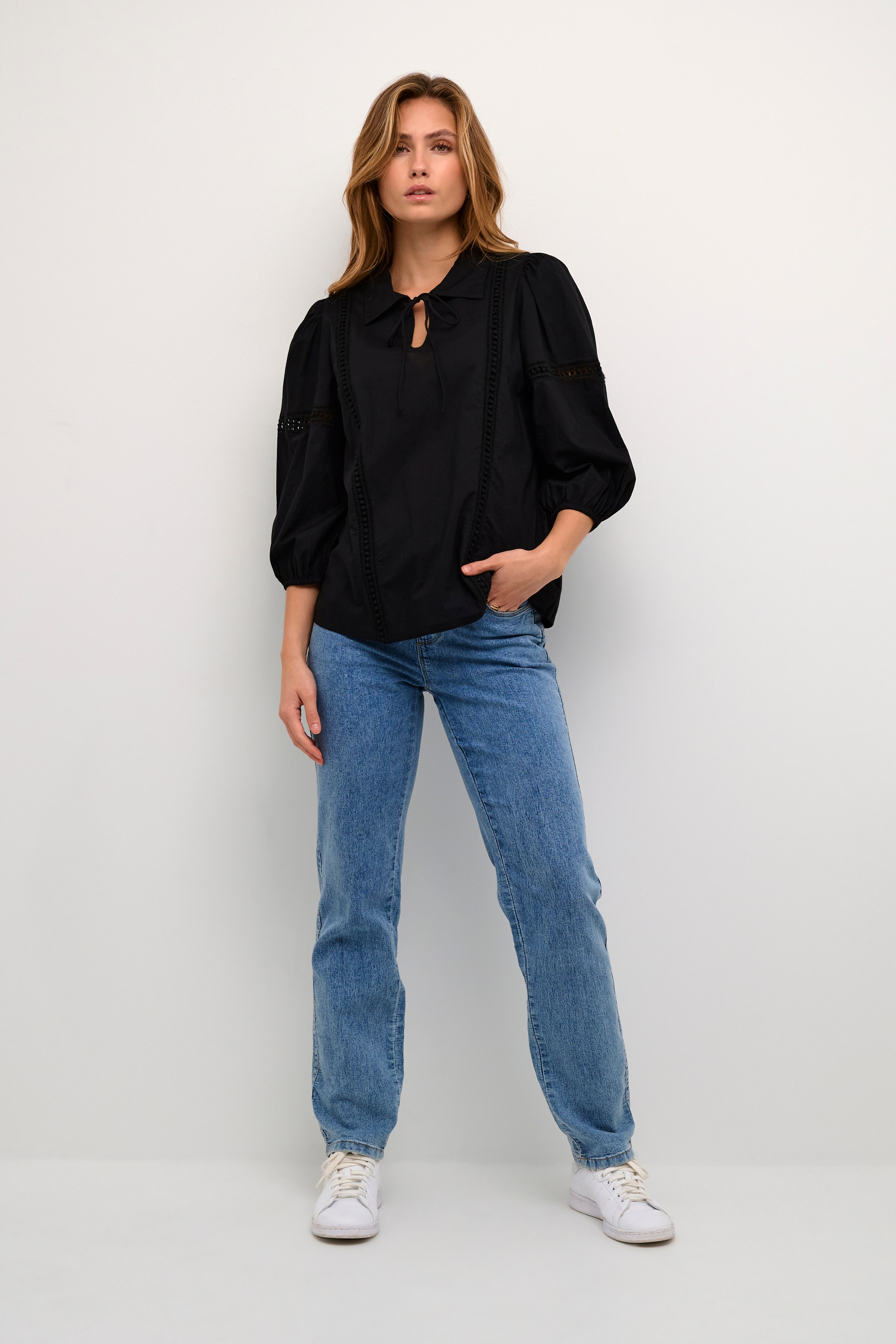 KAhannah Bluse LOOKBOOK FRONT 10507537-100121