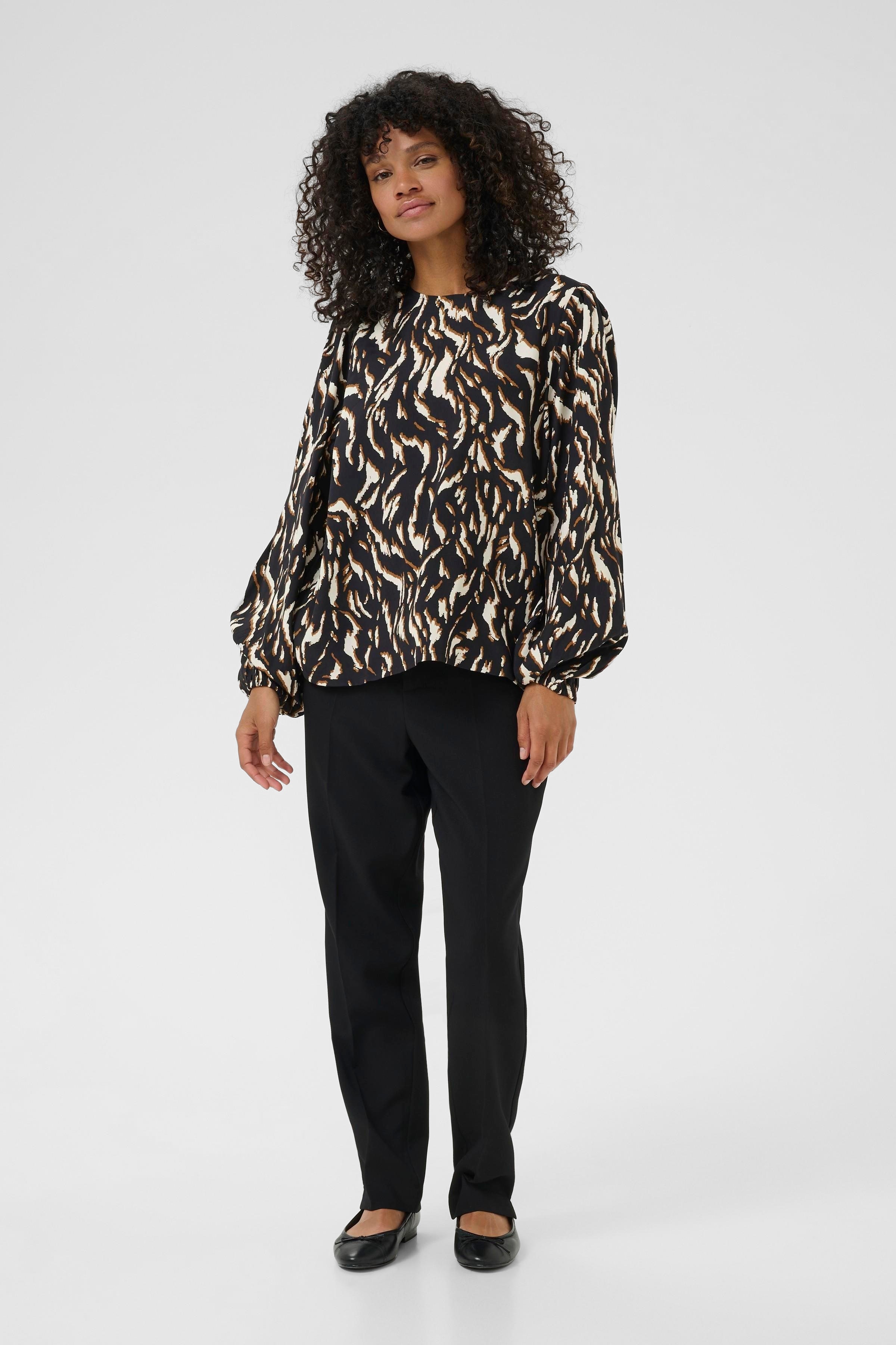 KAmille Blouse LOOKBOOK FRONT 10510519-108271