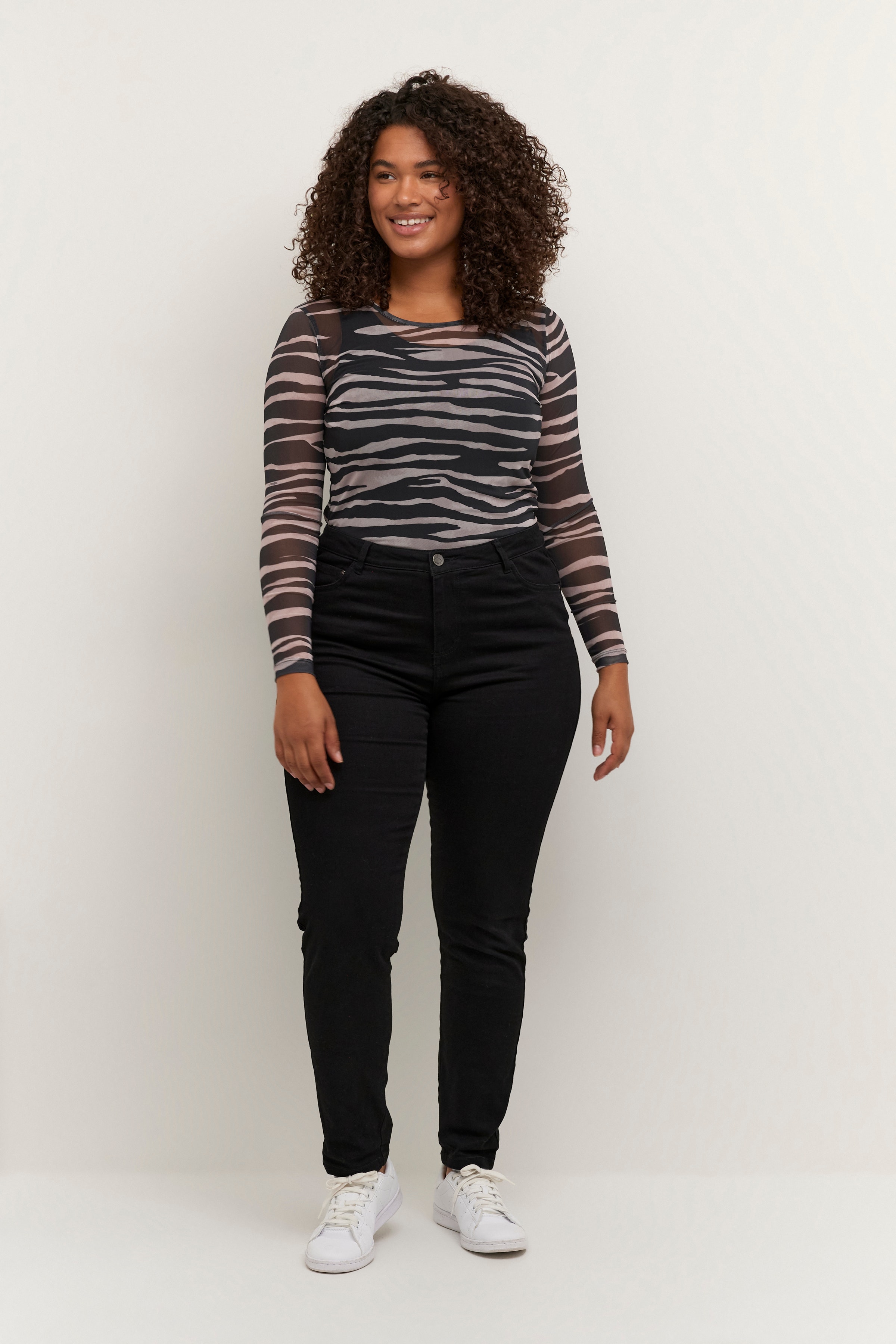 KCmeshu Bluse LOOKBOOK FRONT 10581176-104269