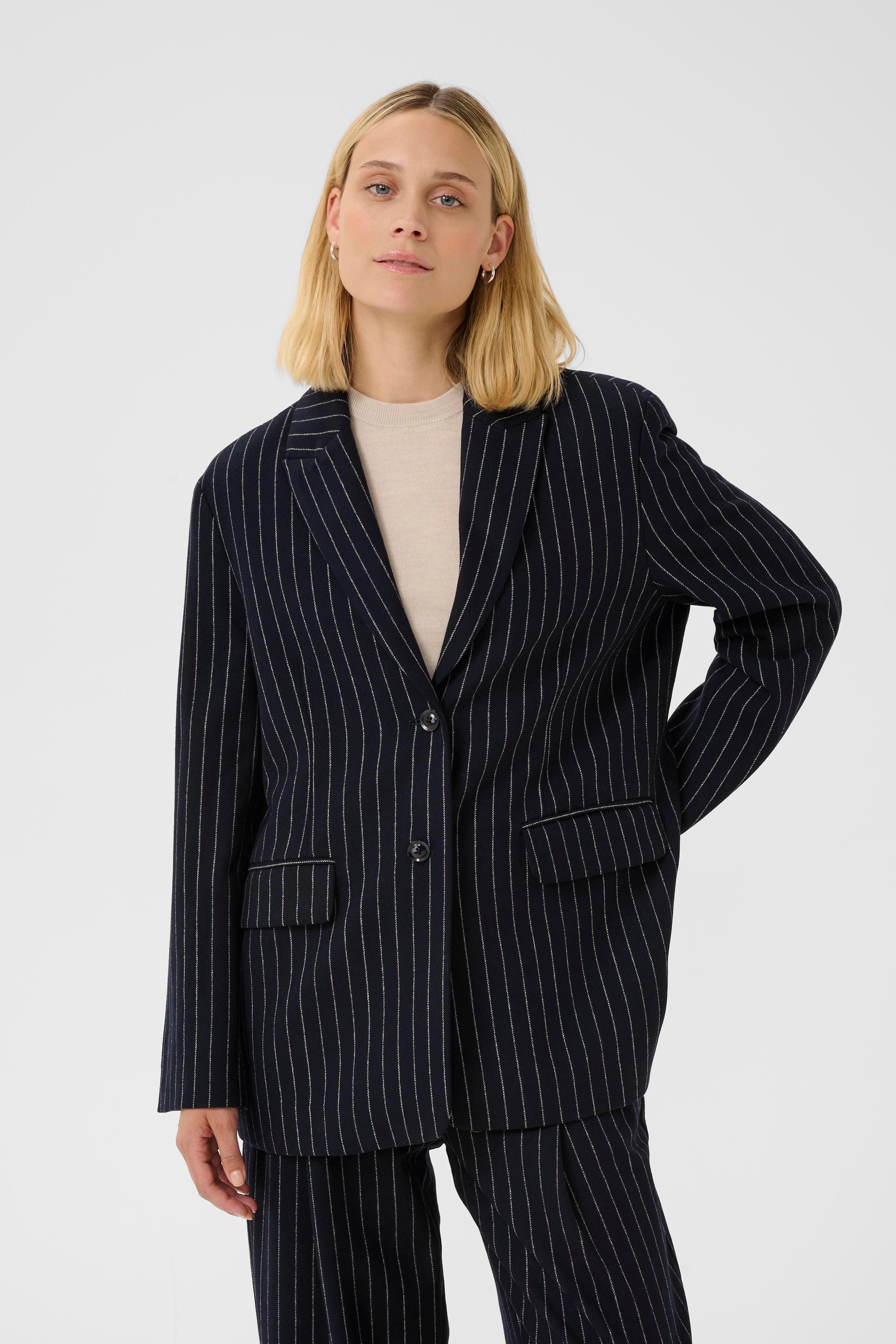SomayaPW Blazer LOOKBOOK FRONT 30310042-304381