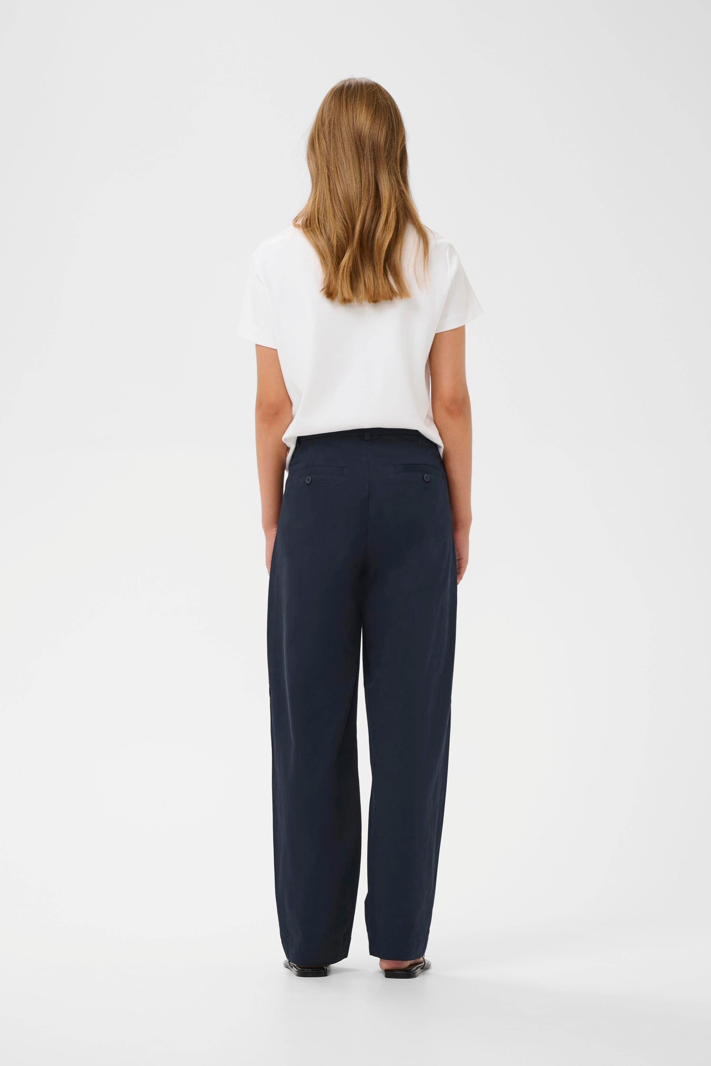 TinikkaIW Hose LOOKBOOK FRONT 30111163-300005