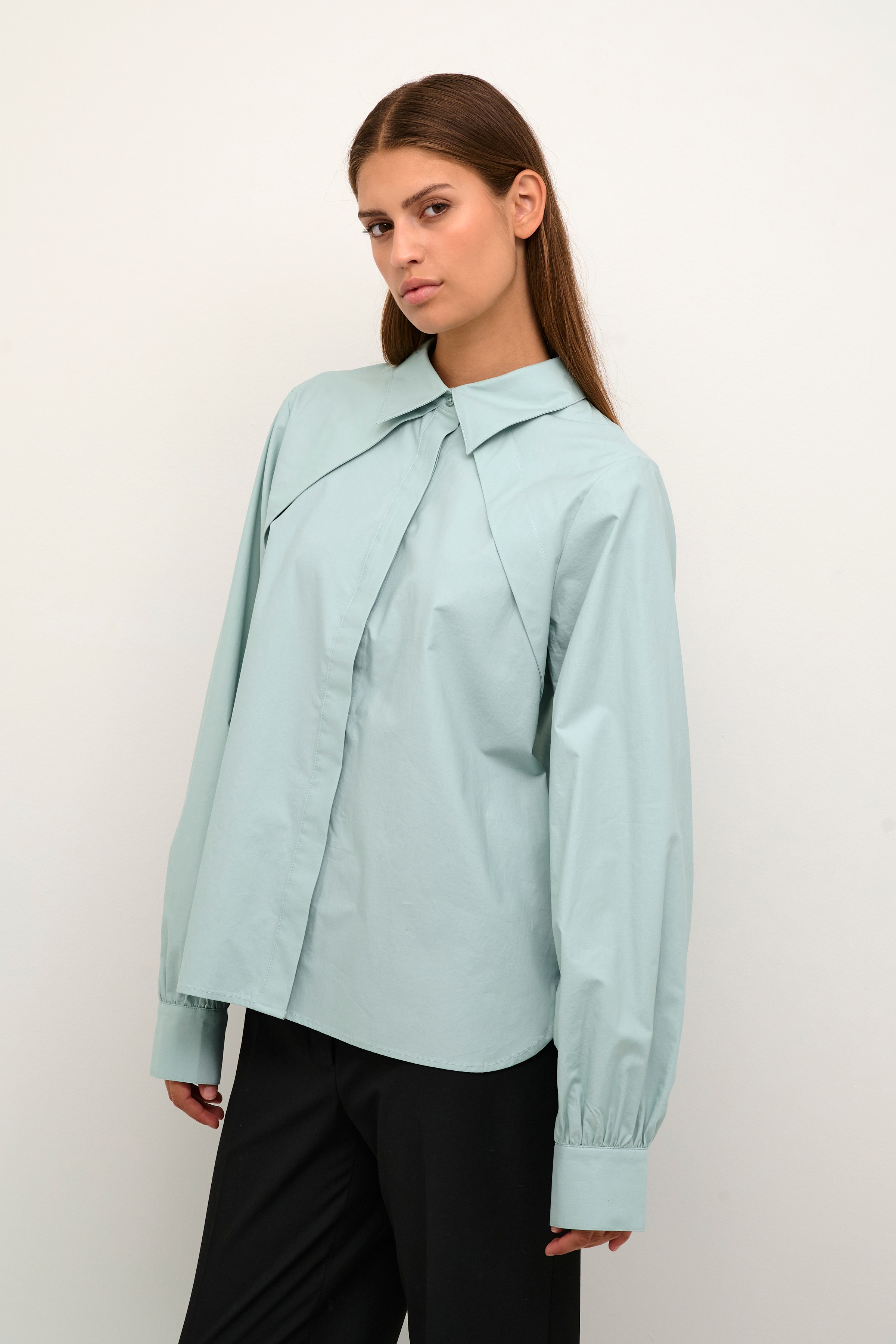 MadelaineKB Shirt LOOKBOOK FRONT 10104773-144506