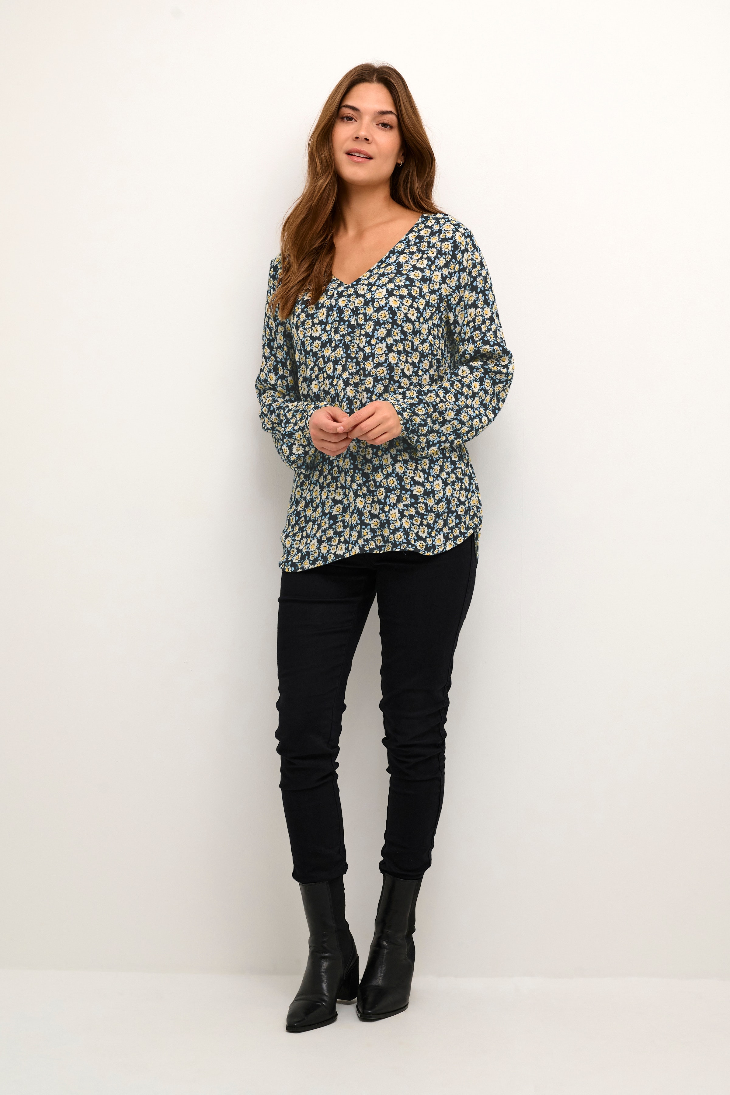 BPalice Blus LOOKBOOK FRONT 10590388-104058B