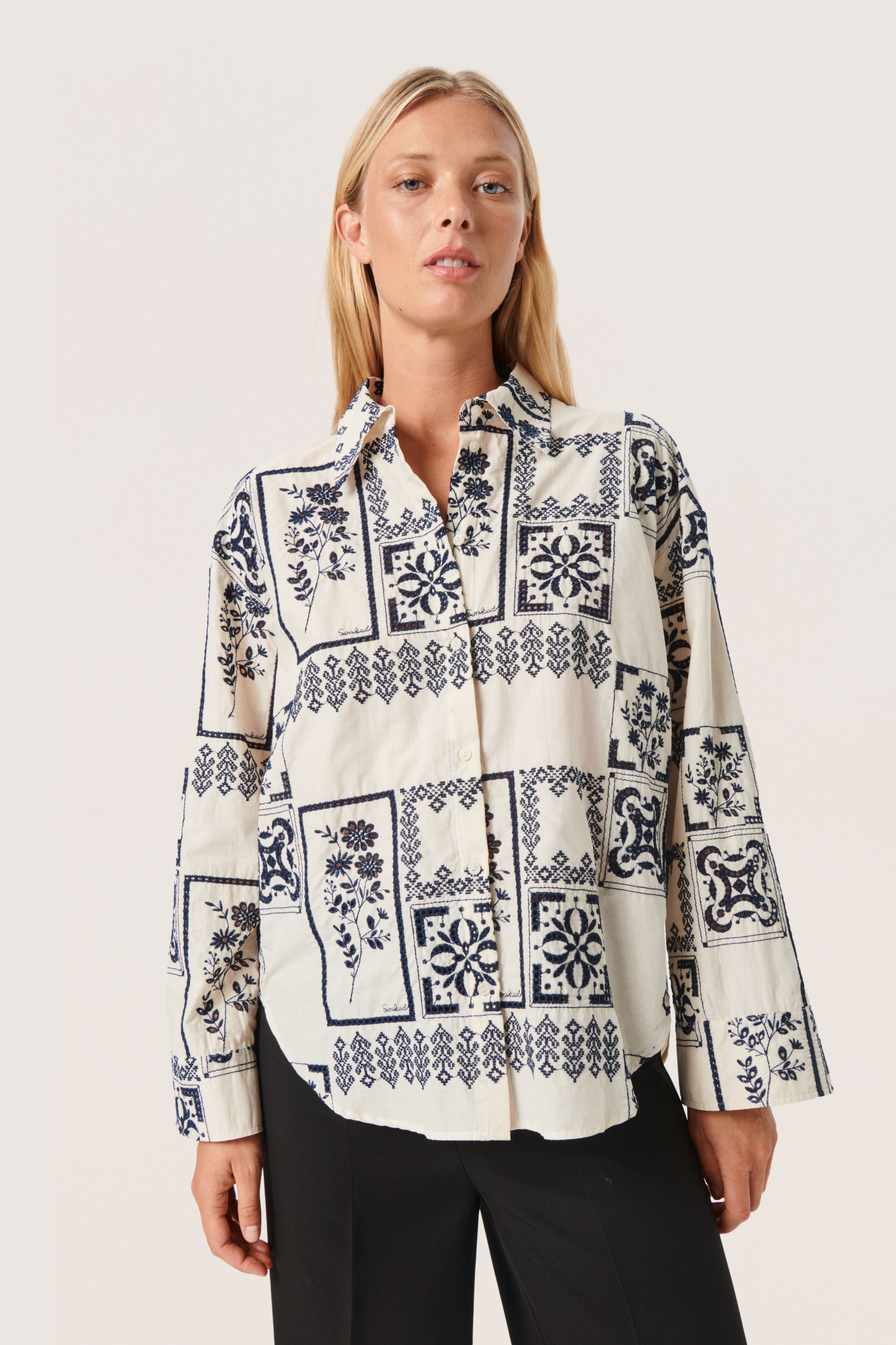 SLReesha Shirt LOOKBOOK FRONT 30407202-110701