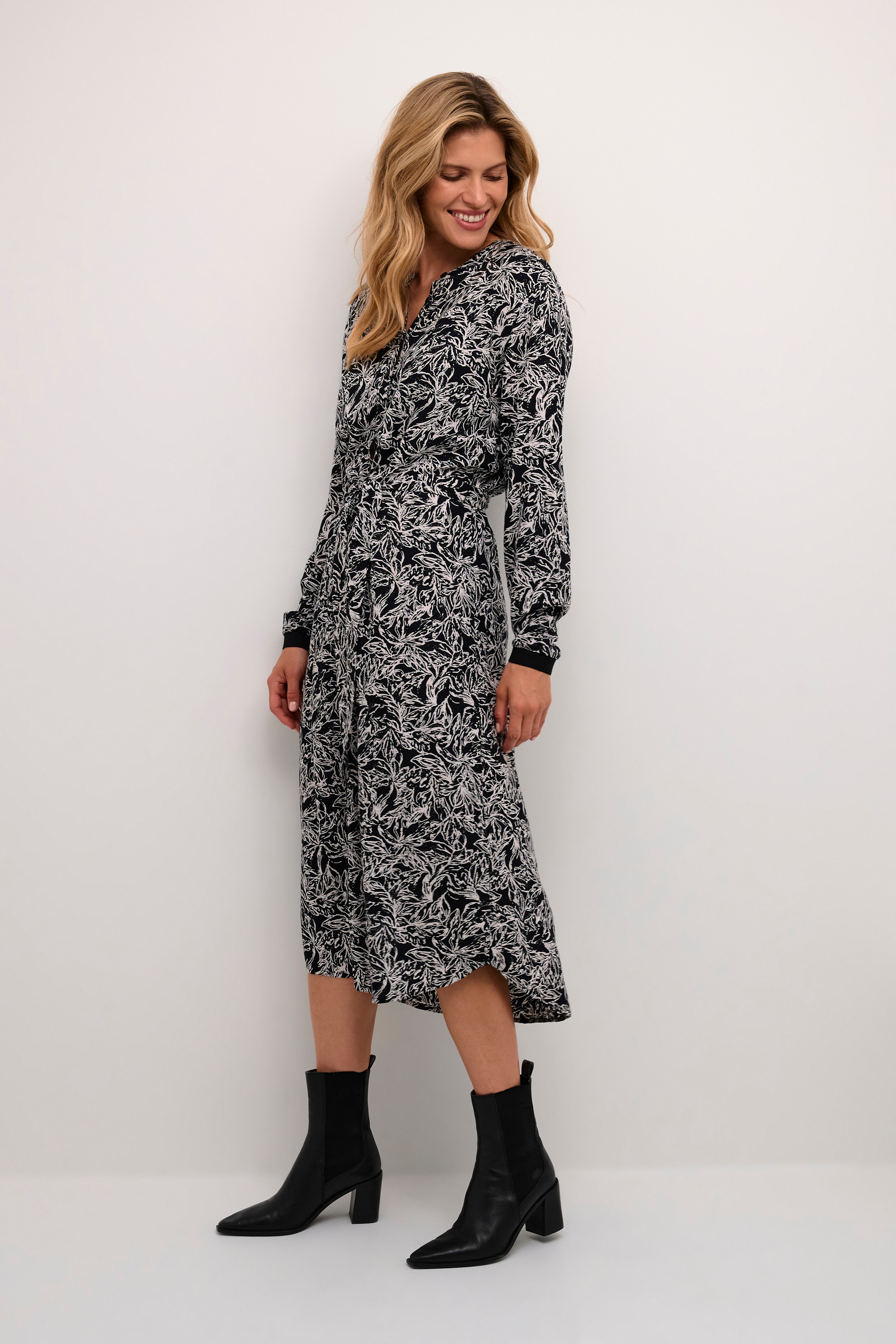 BPwilla Jurk LOOKBOOK FRONT 10590566-105135B
