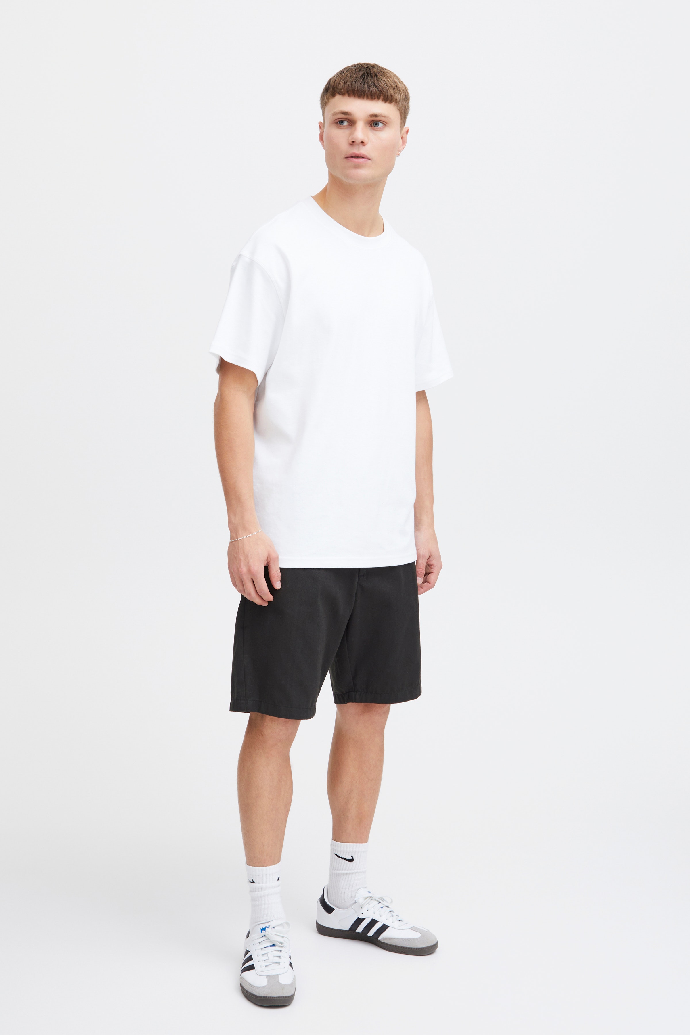 SDELDRIC Shorts LOOKBOOK FRONT 21107653-194008